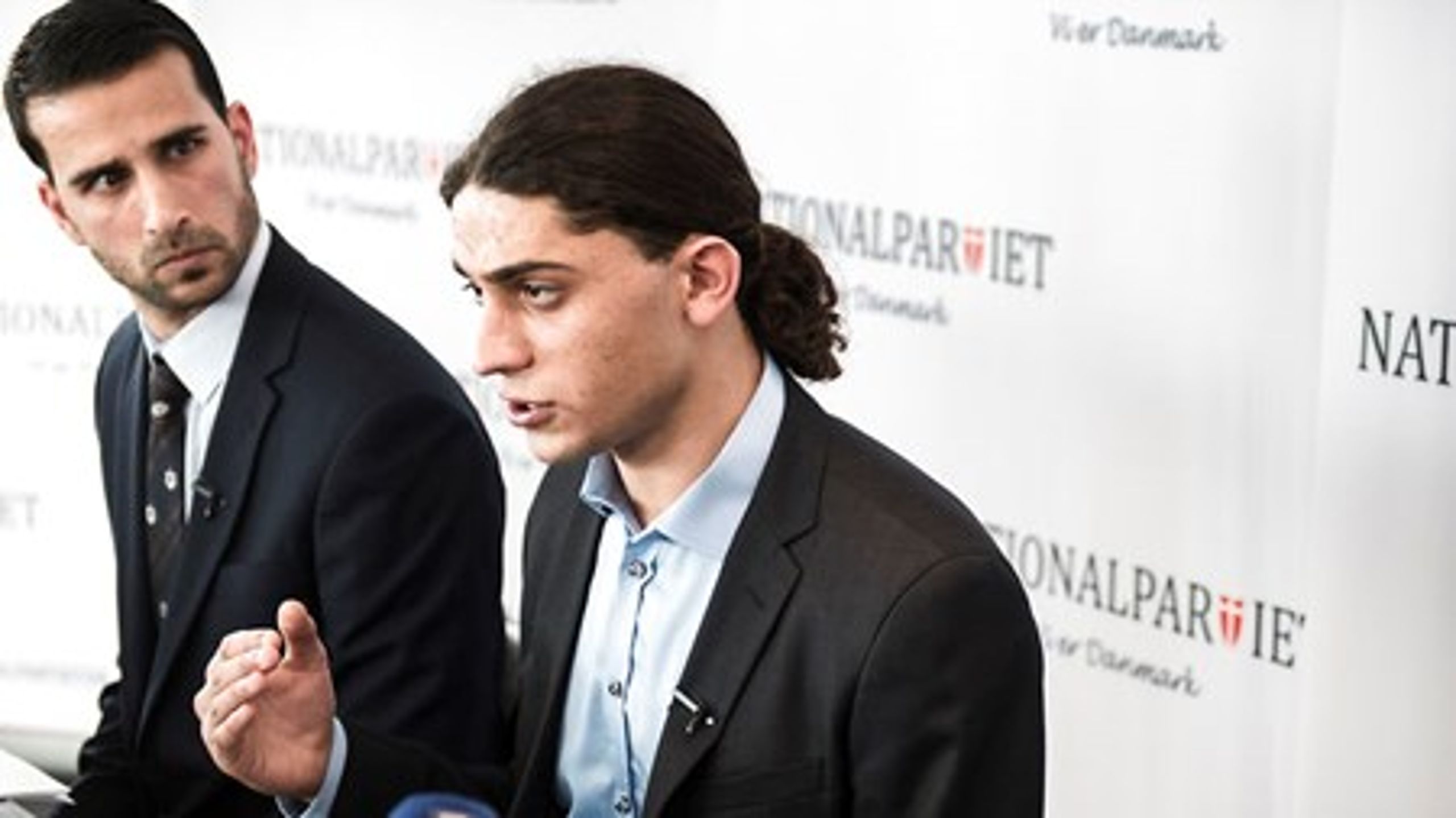 Nationalpartiets spidskandidat Yahya Hassan sammen med partiformand Kashif Ahmad.&nbsp;