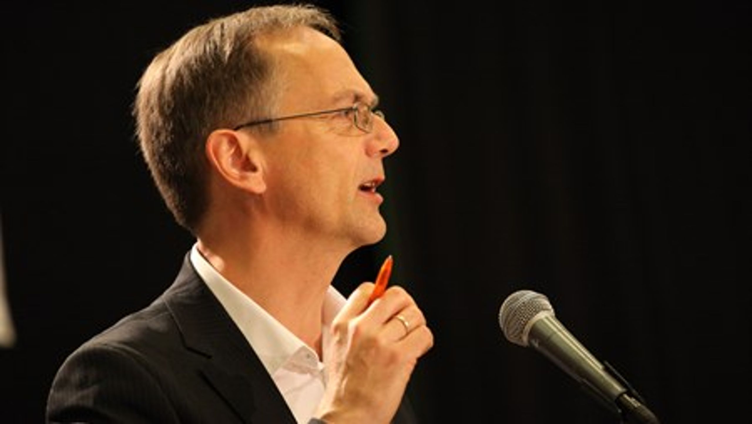 Stig Grenov har været medlem af Kristendemokraterne siden 1990 og var politisk næstformand, inden han uden modkandidater blev valgt som formand i 2012.&nbsp;