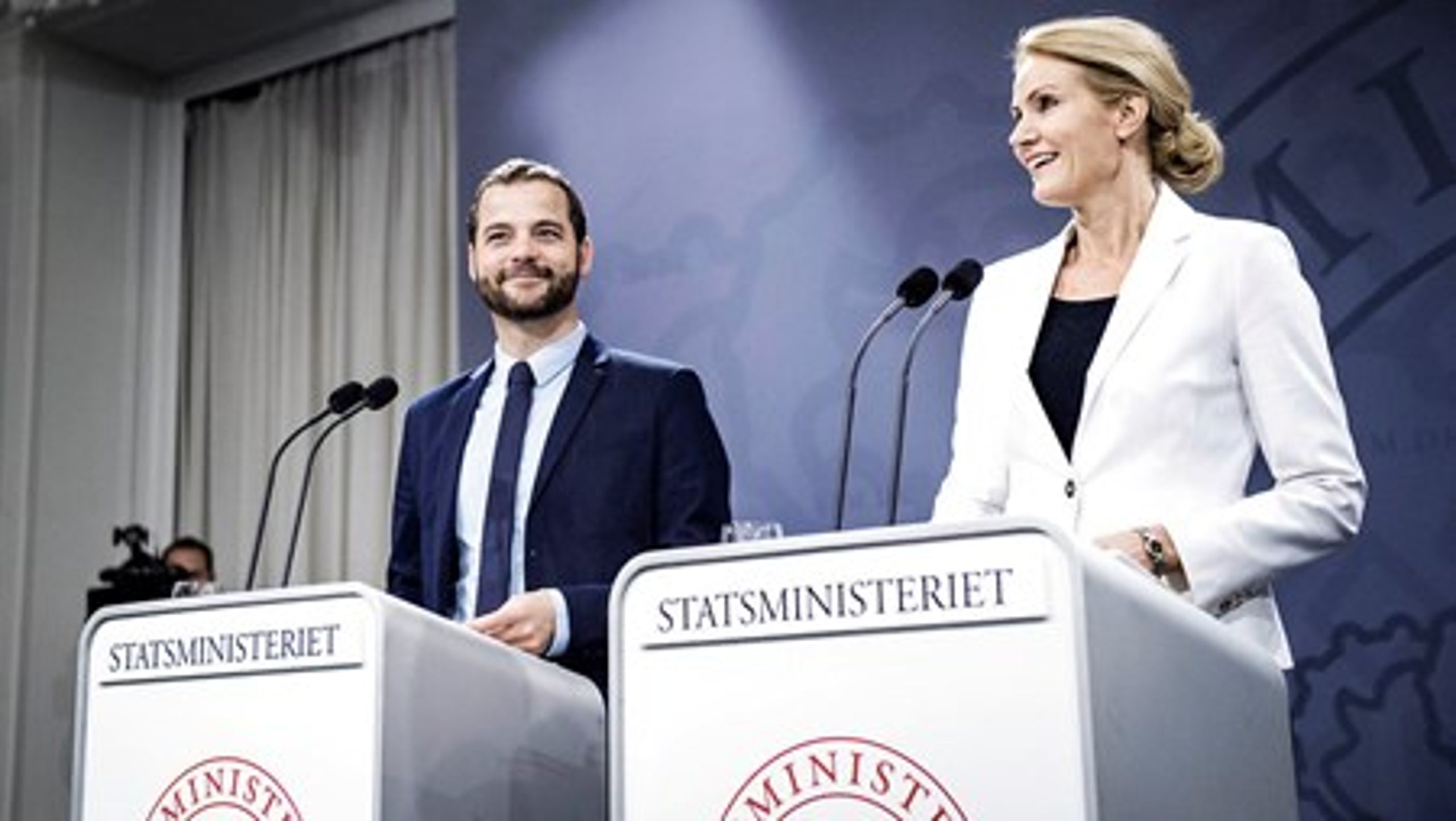 Morten Østergaard og Helle Thorning-Schmidt under fremlæggelsen af "Danmark på sikker vej - plan for et stærkere fællesskab” &nbsp;i Statsministeriet dagen før valgudskrivelsen. Siden da er vælgerne blevet præsenteret for 46 politiske udspil.