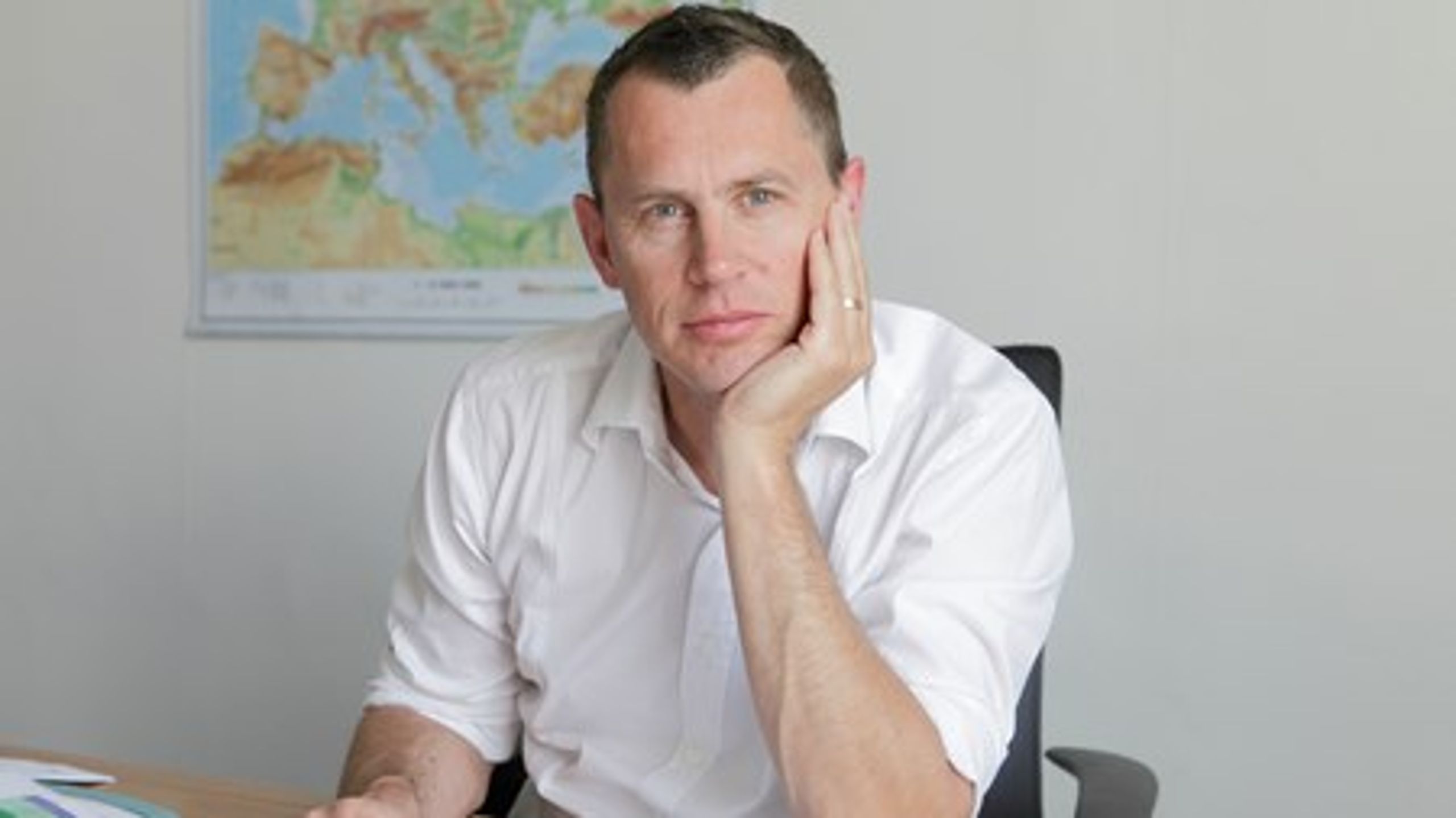 "En af konsekvenserne af den hårde konkurrence er behovet for en kraftigere dansk stemme i Bruxelles. En kraftigere stemme i Bruxelles skal både bruges til at sikre, at eliten har programmer og indkaldelser at søge på. Findes disse muligheder ikke, skal vi arbejde for at de opstår," skriver direktør for Midtjyllands EU-kontor i Bruxelles, Lars Holte Nielsen.<br><br><br>