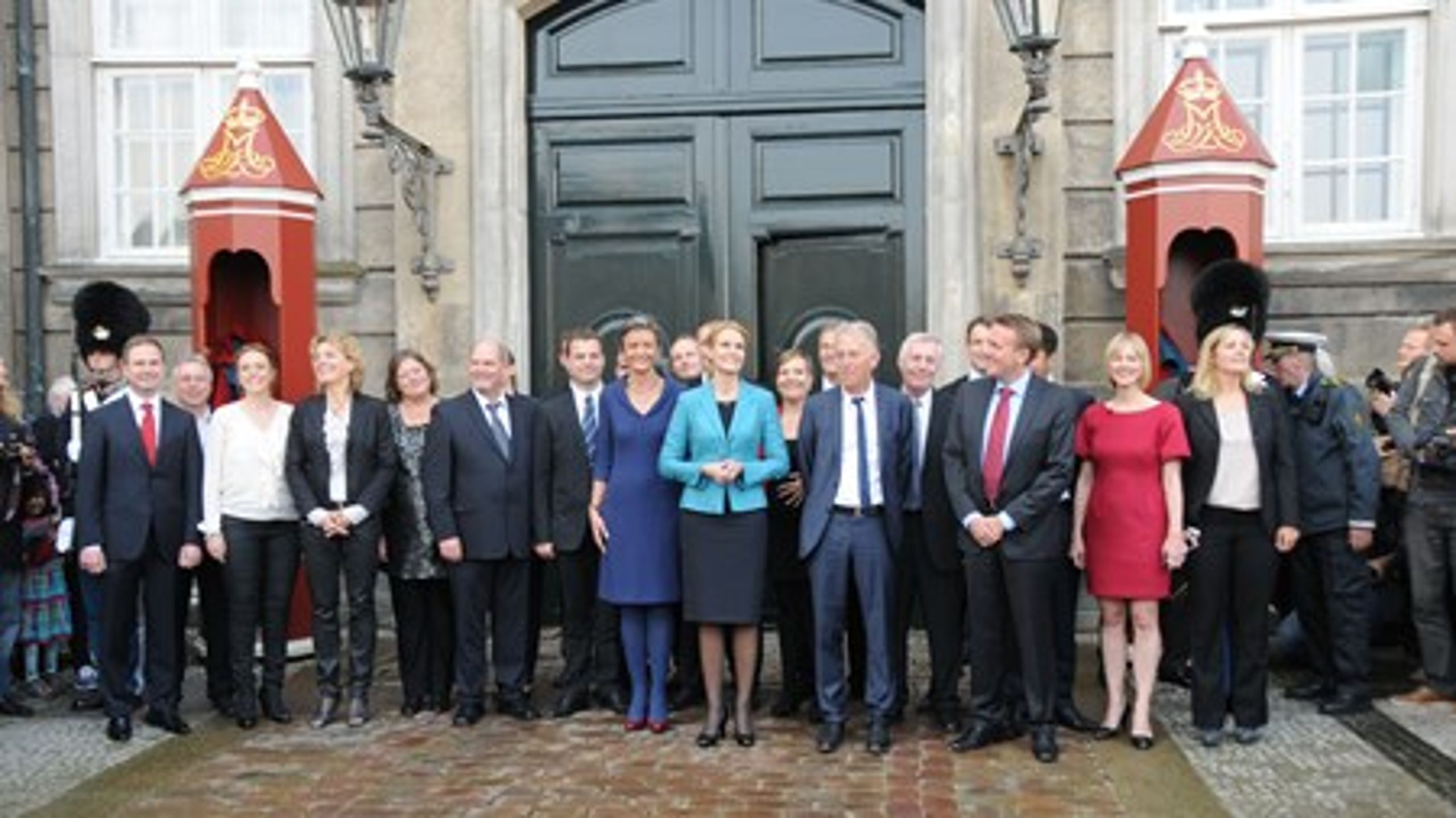 Statsministre har gennem tiden&nbsp;bevidst benyttet navne på ministerier&nbsp;til at afmontere&nbsp;fordomme og forventelig kritik. Da Helle Thorning-Schmidt (S) i 2011 præsenterer sin nye regering, er der for eksempel en&nbsp;erhvervs- og vækstminister på holdet.&nbsp;