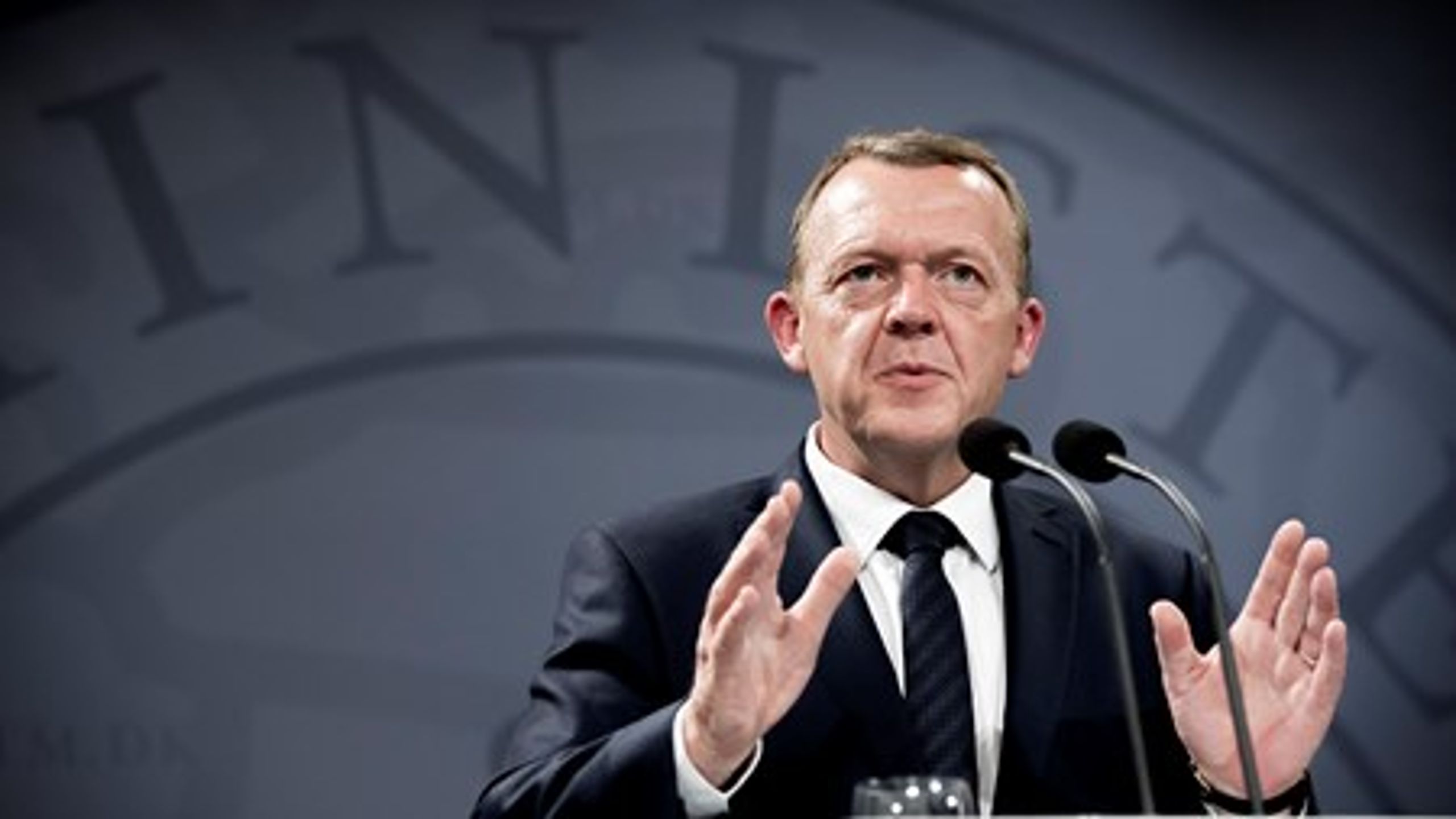 Lars Løkke Rasmussen (V) har præsenteret sin regering og med den sit regeringsgrundlag, hvor han fremlægger en række planer for arbejdsmarkedspolitikken.<br>