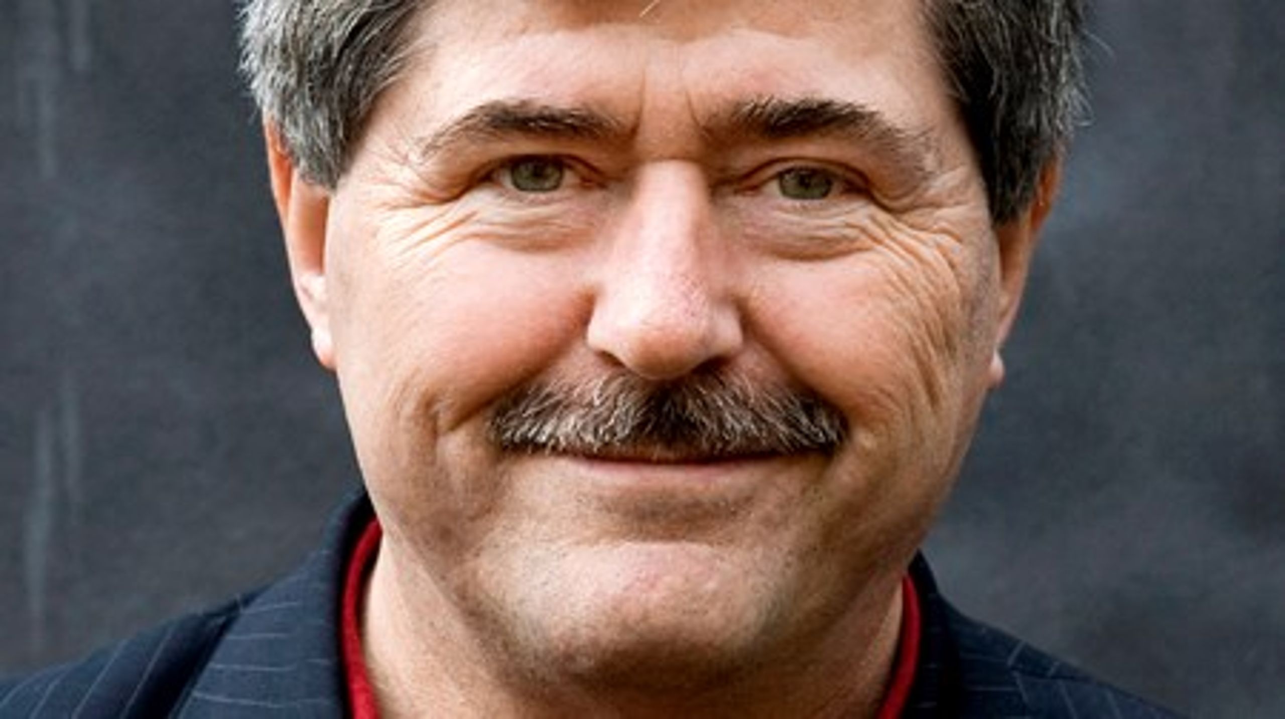 Afstemningen om retsforbeholdet er blot et led i EU-partiernes strategi, der skal give mindre selvbestemmelse til danskerne, skriver Søren Søndergaard (EL).&nbsp;