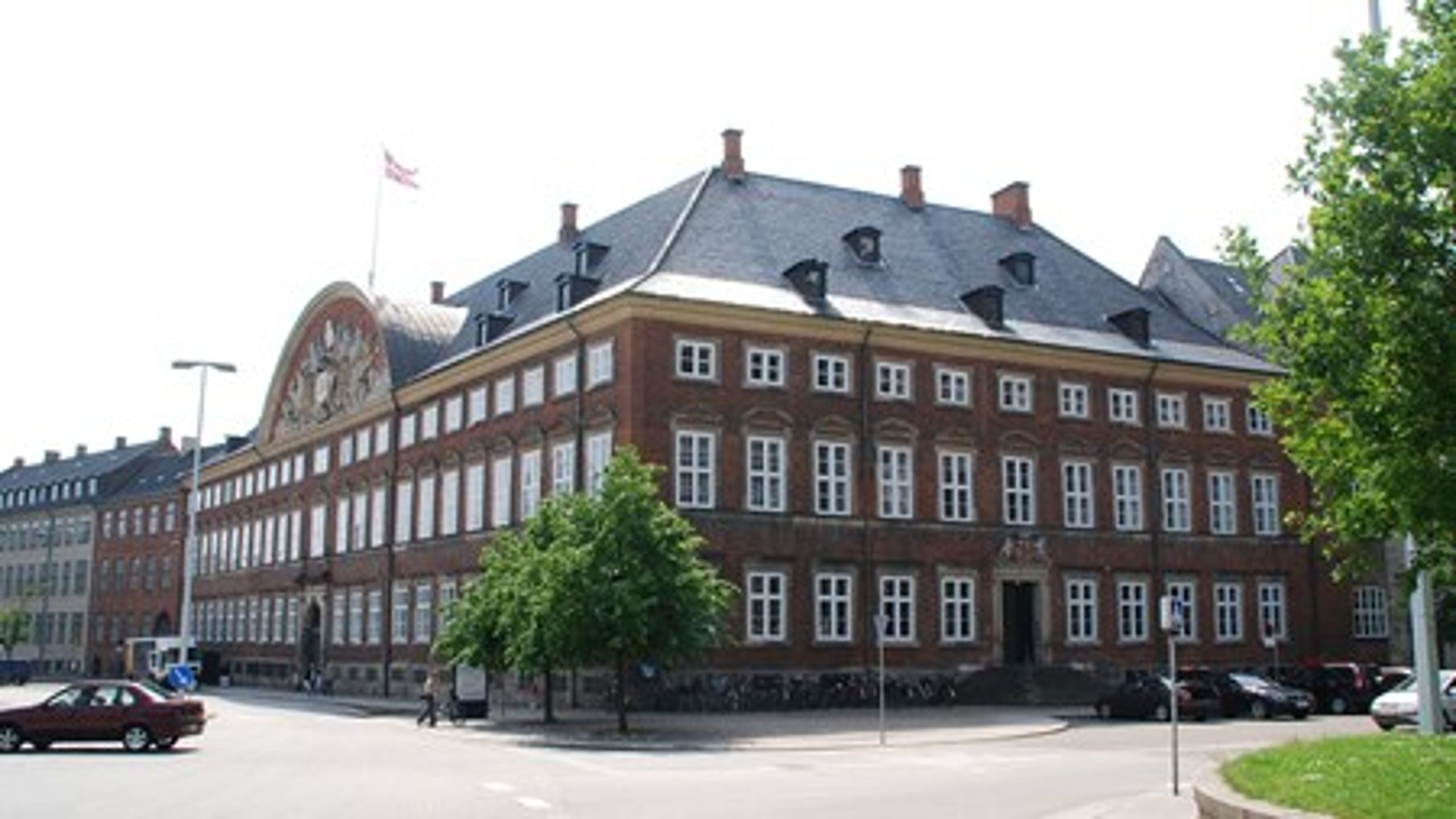 Mandag fremlægger Claus Hjort Frederiksen (V) regeringens kasseeftersyn i Finansministeriet.&nbsp;