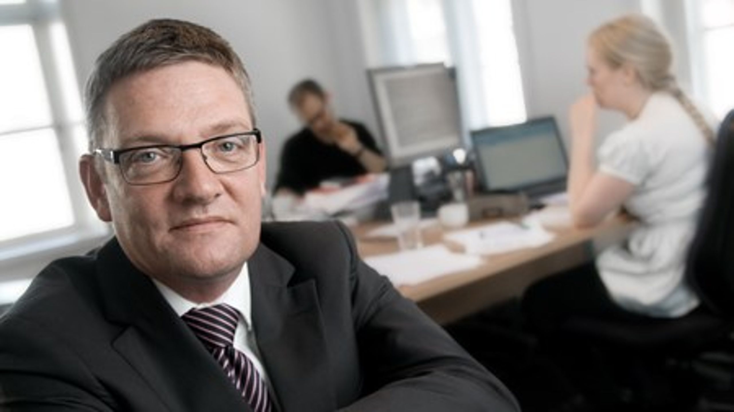 "Sproget er ikke konstrueret af politikere og embedsmænd, og reglerne håndhæves ikke af staten. Det udvikler sig ved naturlig udvælgelse i dagligt brug," skriver Cepos' Otto Brøns-Petersen.&nbsp;