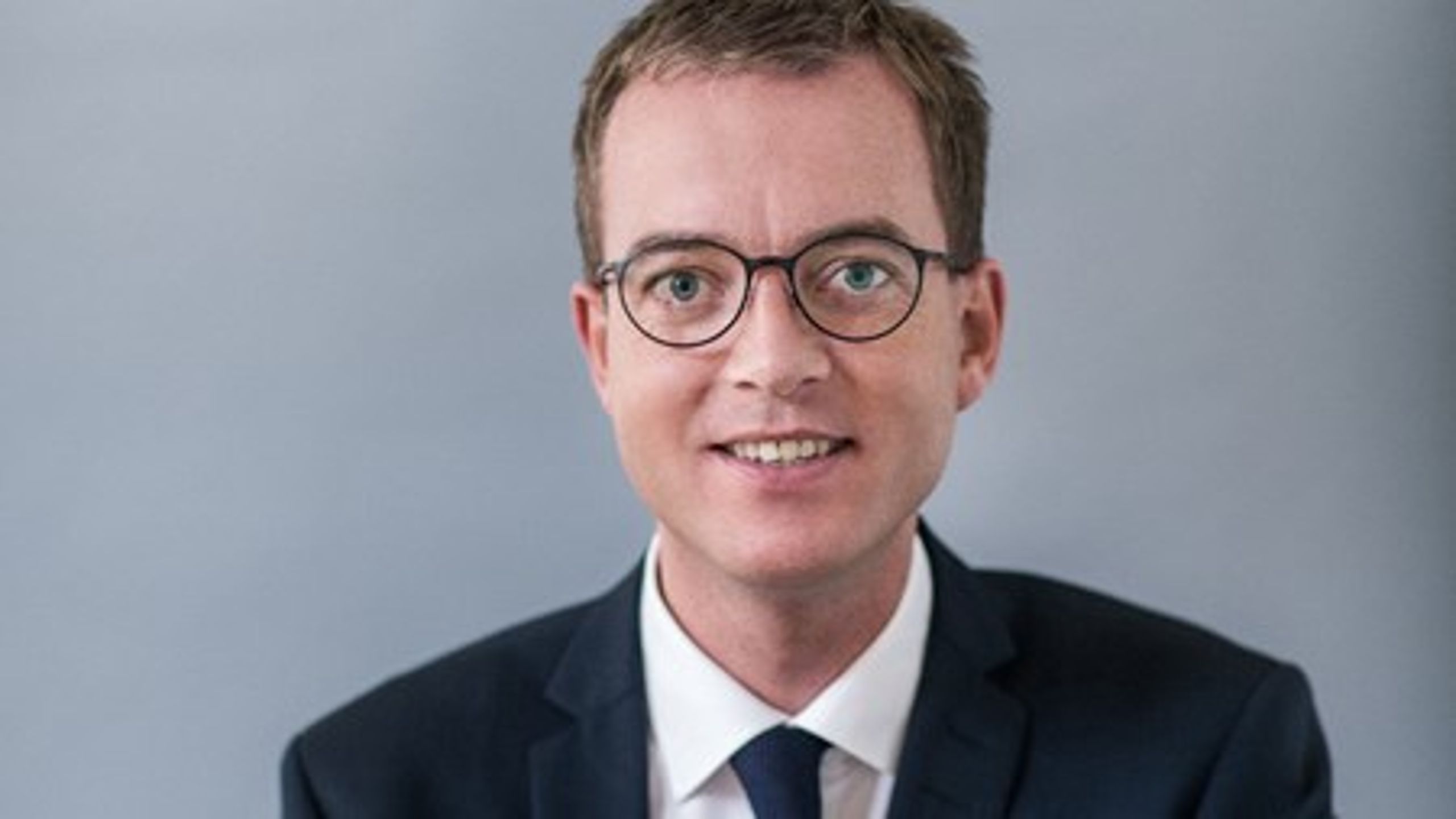 “Jeg er enormt glad for at se, at et flertal af danskerne er enige i regeringens politik,” siger uddannelses- og forskningsminister&nbsp;Esben Lunde Larsen (V).