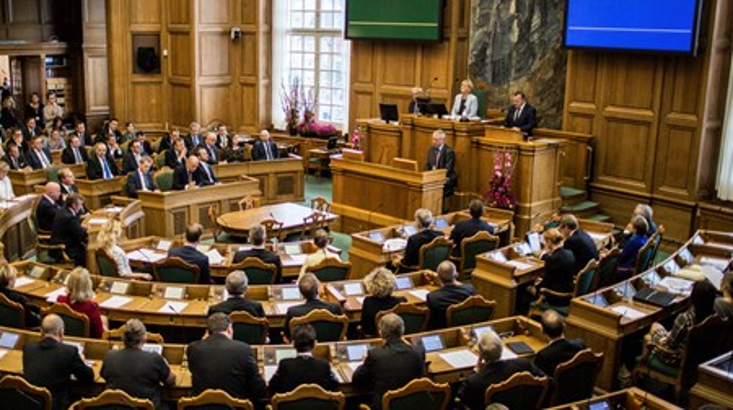 Ved&nbsp;fire ud af fem af de lovforslag, som vedtages i Folketingssalen, er interessenters kommentarer og høringssvar blevet helt eller delvist afvist.&nbsp;