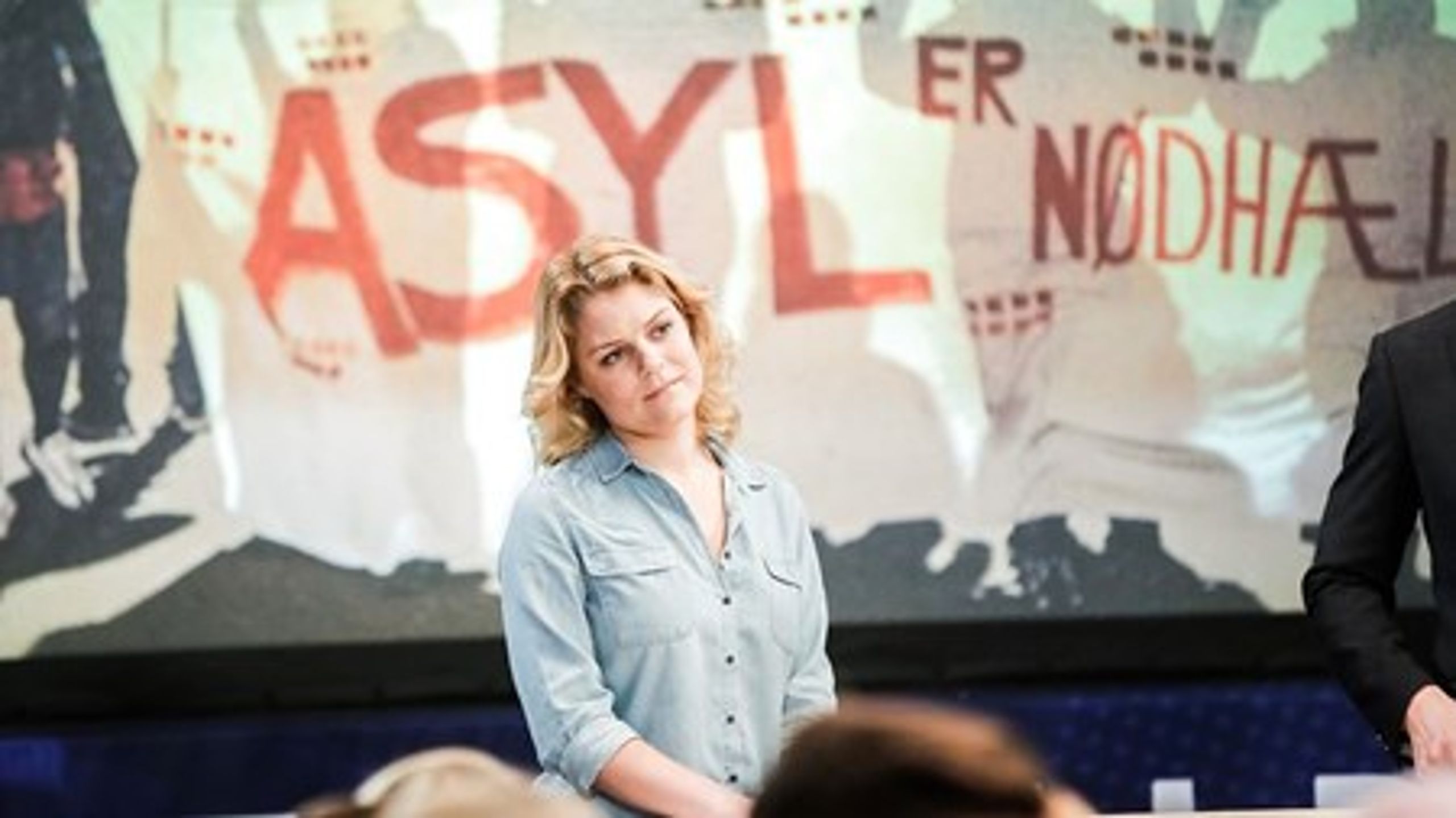 "Det er intet mindre end skandaløst," lyder det fra Enhedslistens Johanne Schmidt-Nielsen om hastebehandlingen af de nye asylstramninger.&nbsp;<br>