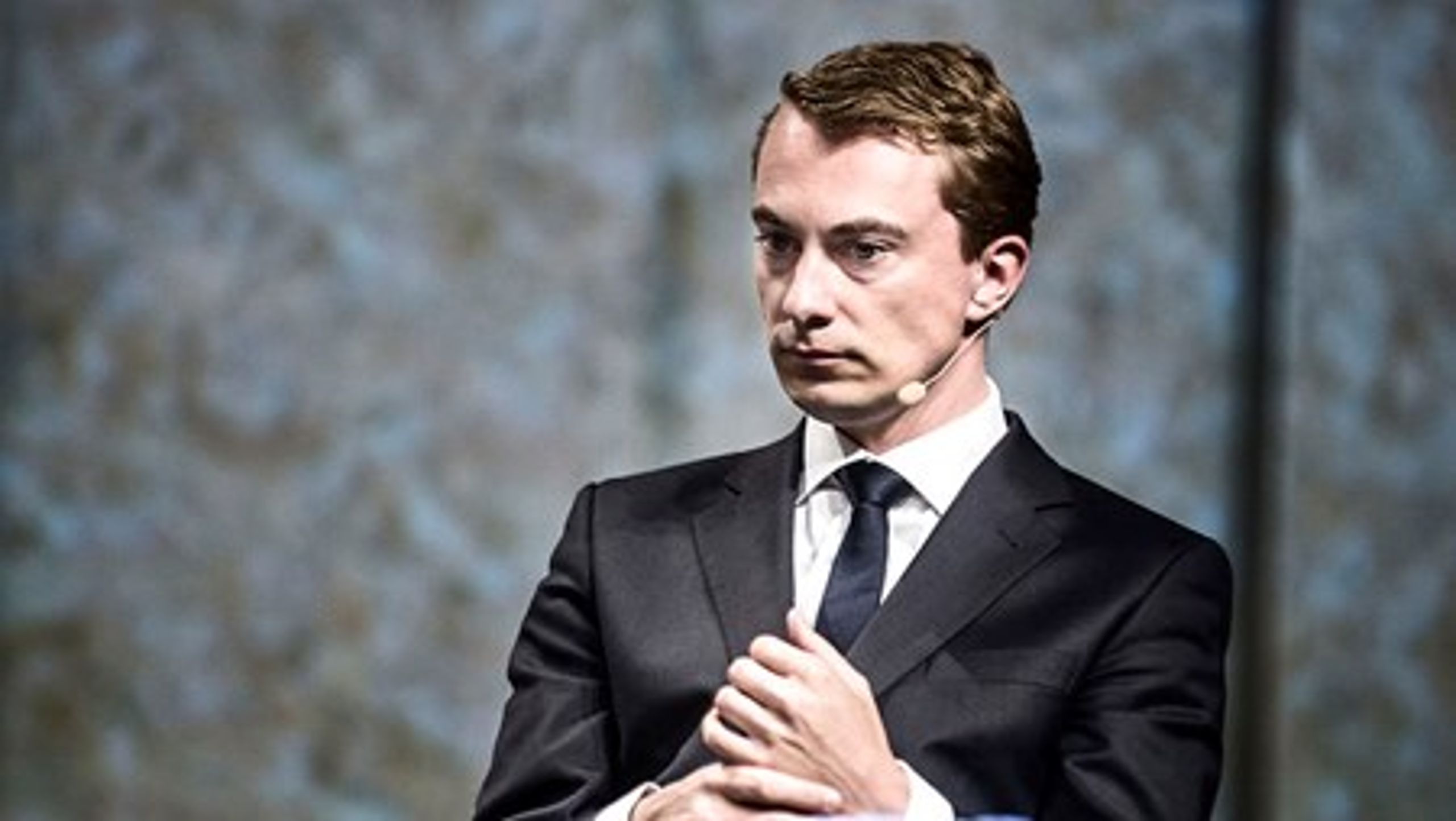 Morten Messerschmidt opfordrer Europa-Parlamentets bureau til at gennemgå de øvrige EU-partiers kampagner igennem. "Der må være ens regler for alle," skriver han på Facebook.