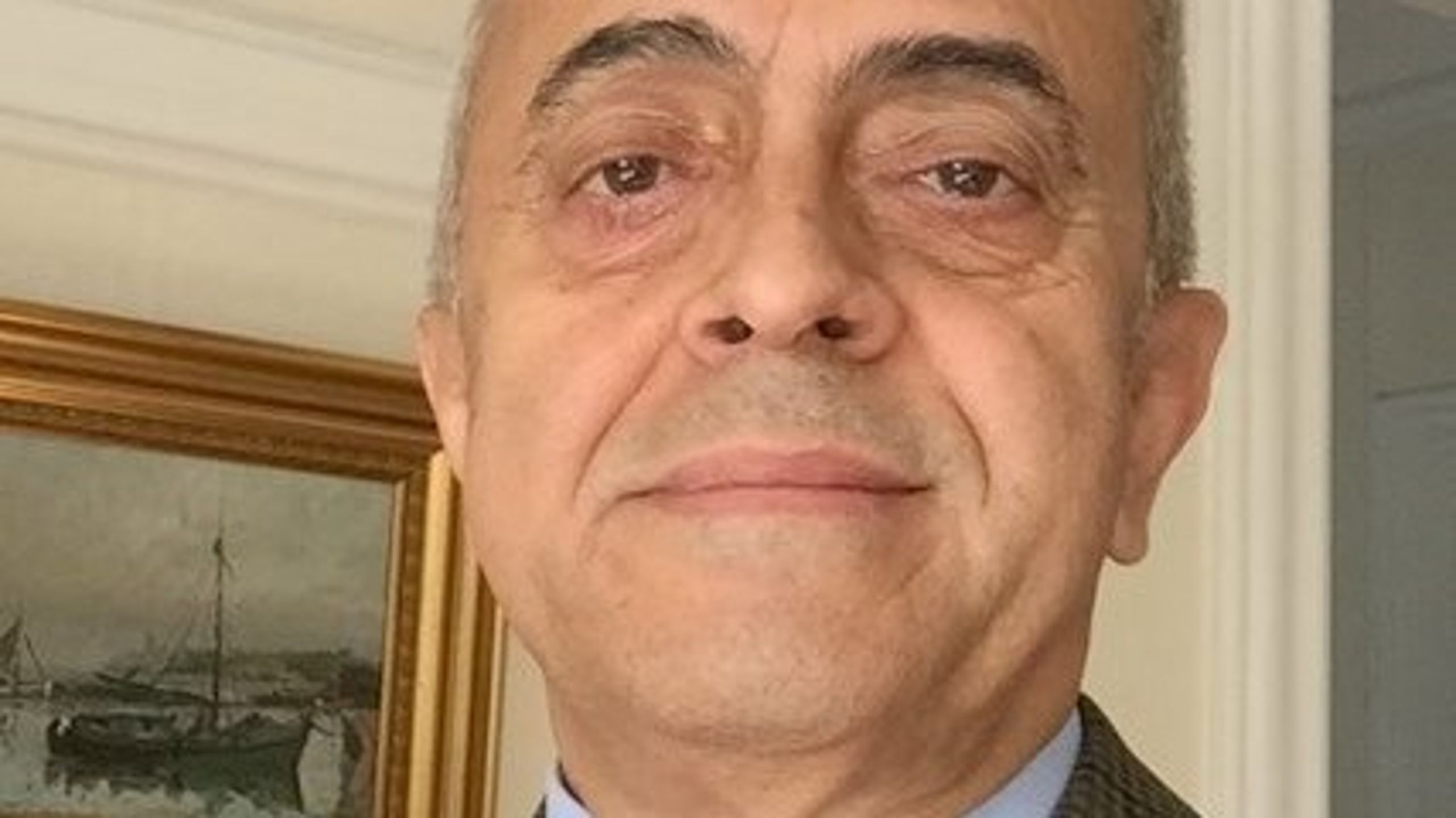 Jeg vil gerne pointere, at ligegyldigt hvilken løsning, så må syrerne tilslutte sig den, for at den kan være levedygtig. Ellers kan der ikke genindføres fred og stabilitet i landet.&nbsp;Det mener Mehmet Dönmez, Tyrkiets ambassadør i Danmark.