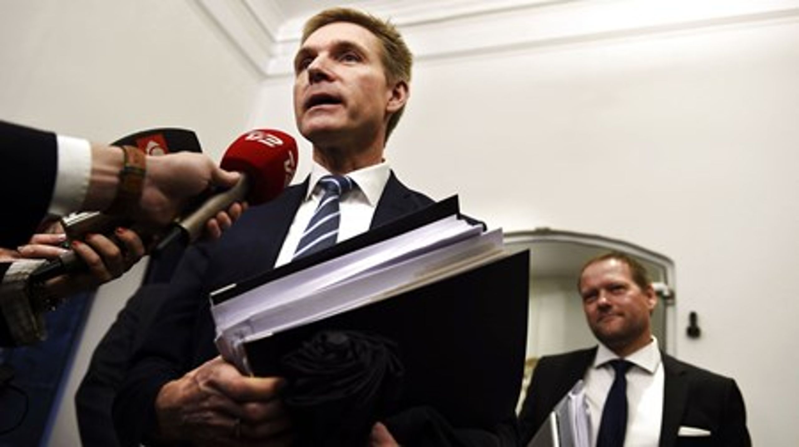 Dansk Folkepartis formand, Kristian Thulesen Dahl,&nbsp;erklærede sig tilfreds med finanslovforliget, også på sundhedsområdet. Blandt andet fordi, der på sundhedsområdet &nbsp;i 2016 bliver afsat ekstra&nbsp;2,4 milliarder i forhold til året før - og det var netop, hvad partiet krævede.