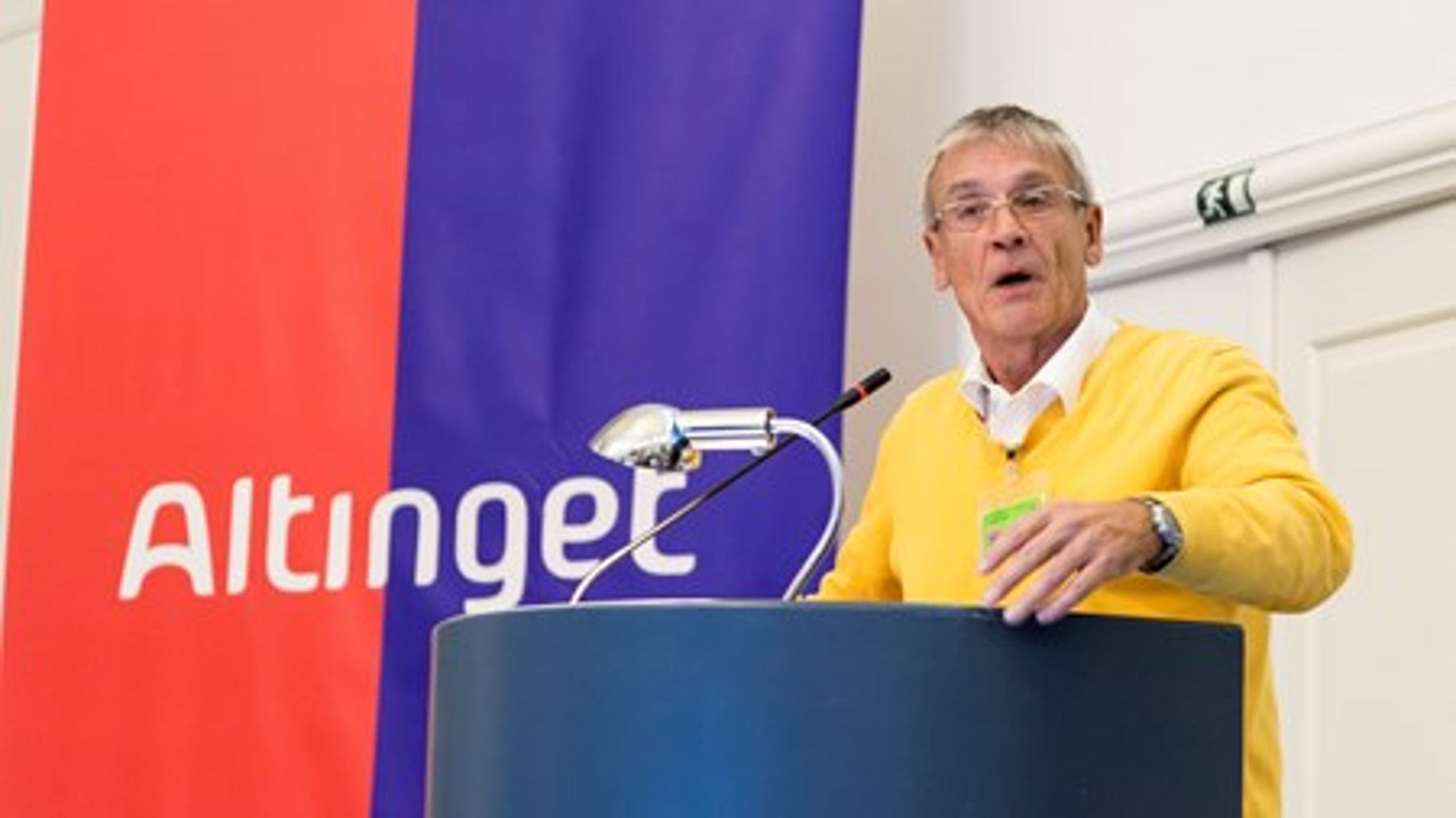 "Parallelaftaler kræver to parter," lød det fra&nbsp;juraprofessor ved Københavns Universitet Peter Pagh ved en konference på Christiansborg tirsdag. Her slog han fast, at&nbsp;det er en gisning om fremtiden, om Danmark kan forhandle parallelaftaler hjem, hvis det bliver et nej 3. december.