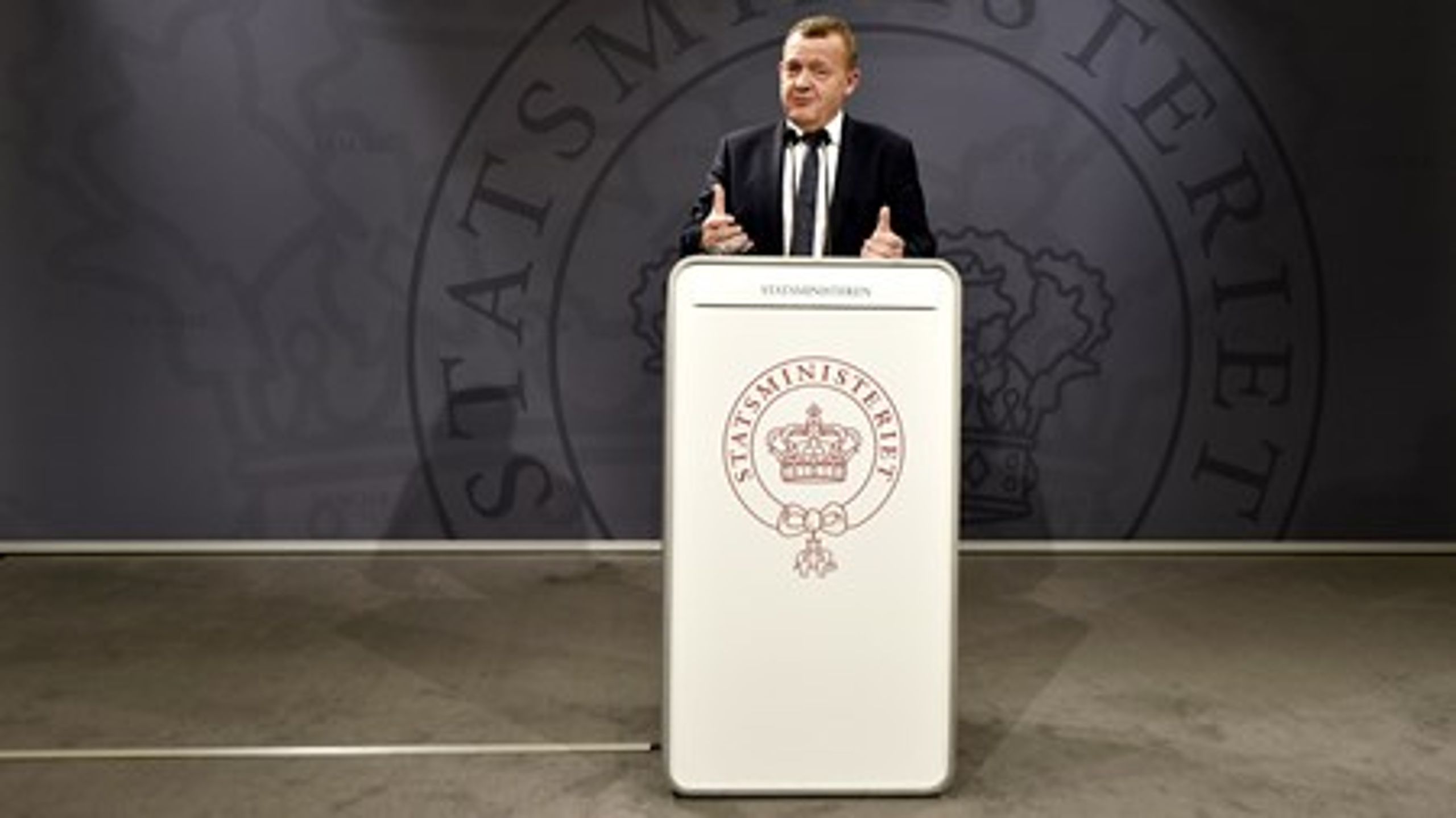 Lars Løkke Rasmussen mødte pressen&nbsp;i Spejlsalen torsdag aften, efter danskerne havde stemt klart nej til afstemningen om retsforbeholdet.&nbsp;