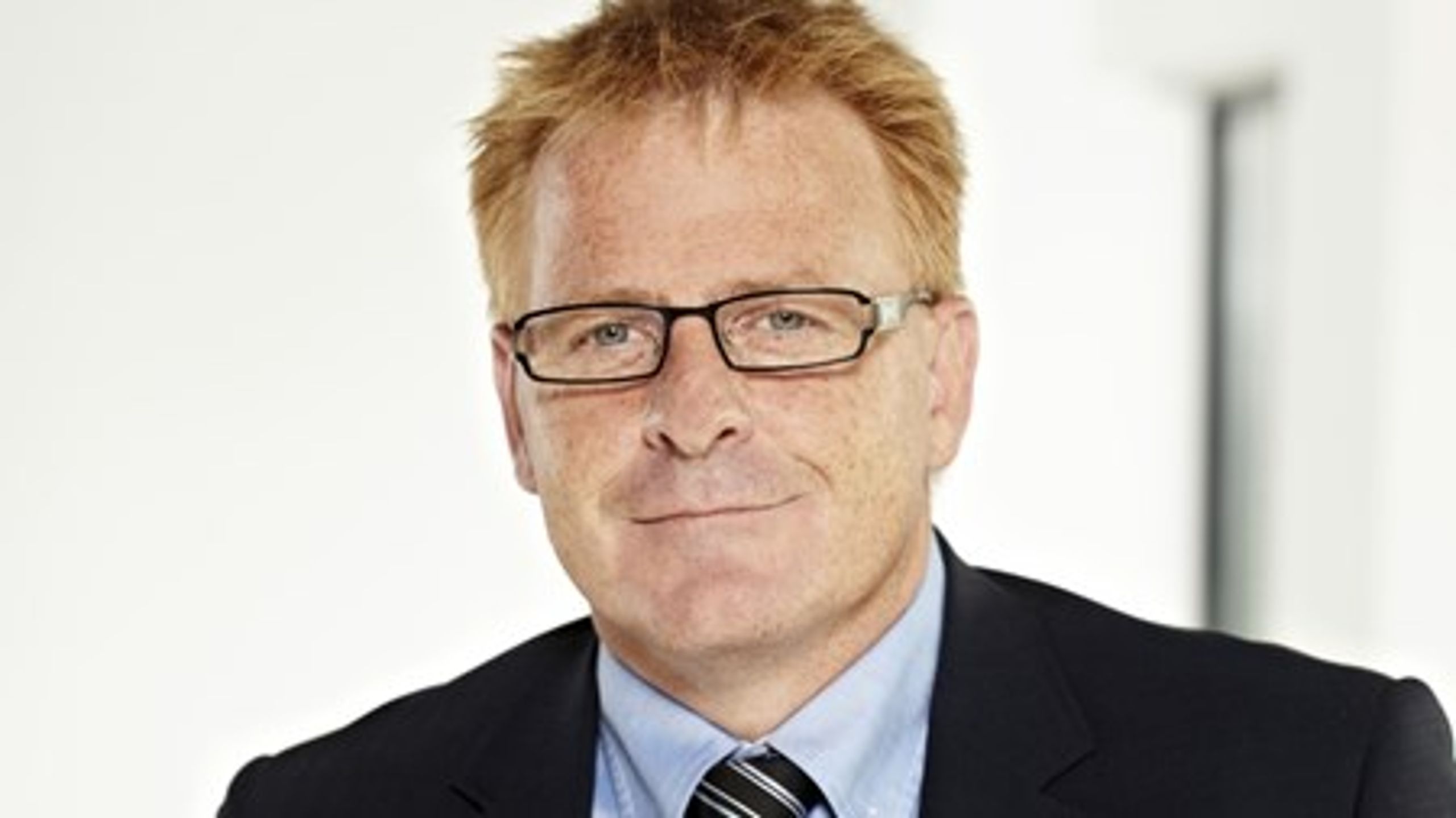 Selvom både regeringen og Transportministeriet understreger, at udvidelsen af E45 er et højt prioriteret problem, er der alligevel en risiko for, at E45-udvidelsen udelukkende opleves som et regionalt problem.&nbsp;Det mener Horsens' borgmester Peter Sørensen (S).