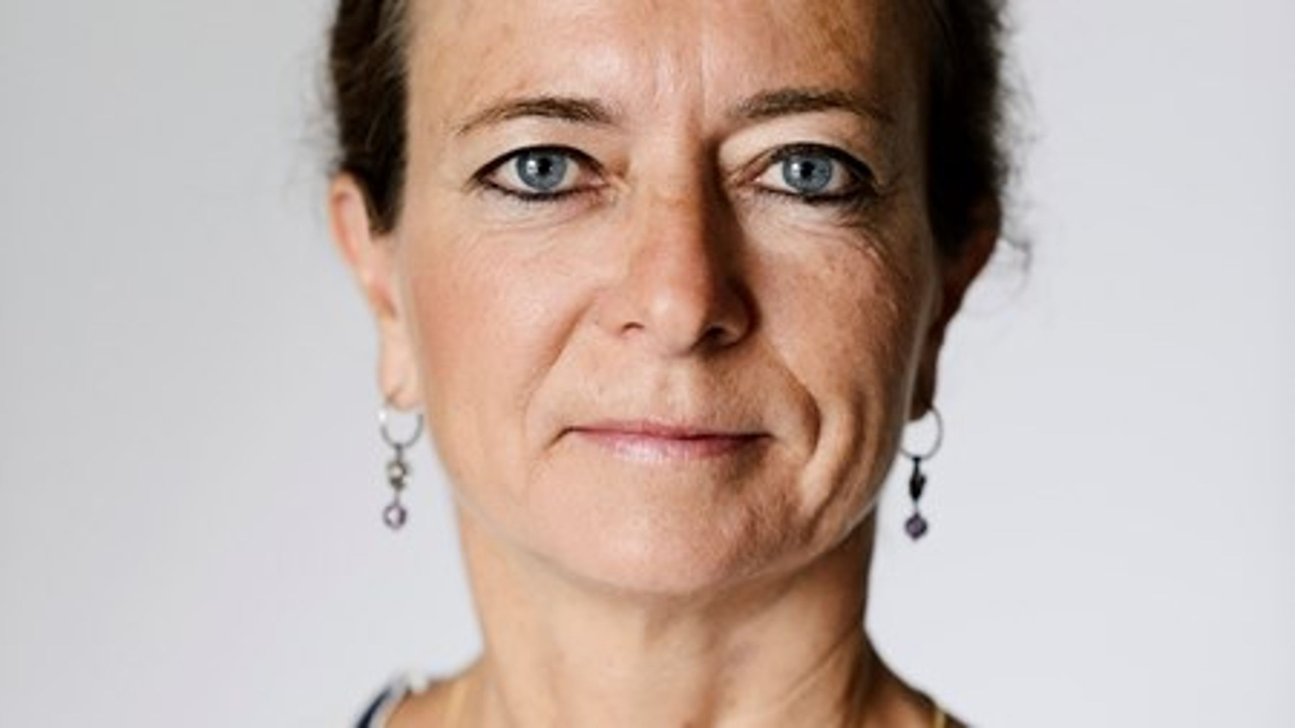 Som et af verdens rigeste og på mange parametre mest velfungerende lande bør vi selvfølgelig gå forrest med en samlet plan og samtidig være klar til at styrke vores globale engagement. Det mener&nbsp;Helle Samuelsen, Københavns Universitet.