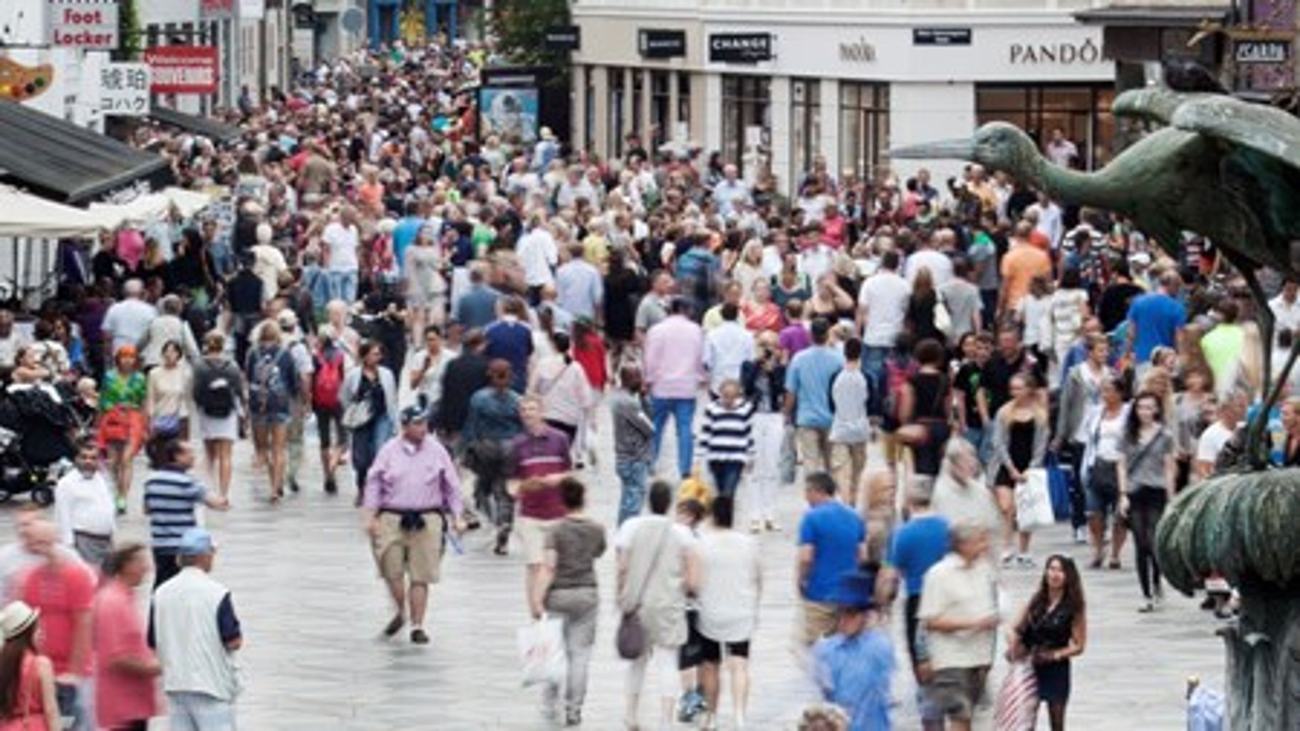 "Traditionelt set har danskerne stor tillid til andre mennesker, og vi har ikke problemer med at lade barnevognen stå ude på gaden eksempelvis. Den tillid skal vi værne om, og derfor skal vi ikke bare trække på skuldrene over at uligheden i Danmark er stigende," skriver Kristian Weise, direktør i Cevea.&nbsp;