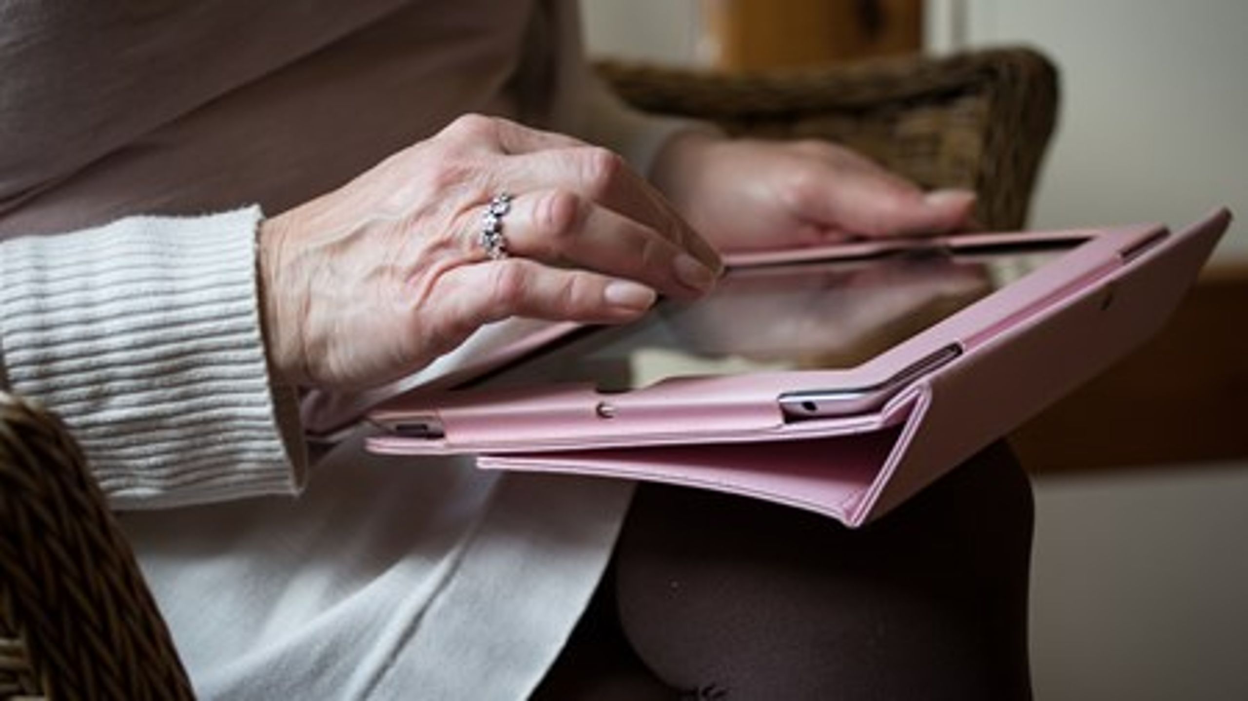 Viden og erfaringer om informations- og kommunikationsteknologi skal&nbsp;deles på tværs af tilbud, forvaltning og kommune, skriver Tina Wahl, kontorchef i KL’s Center for Social og Sundhed.
