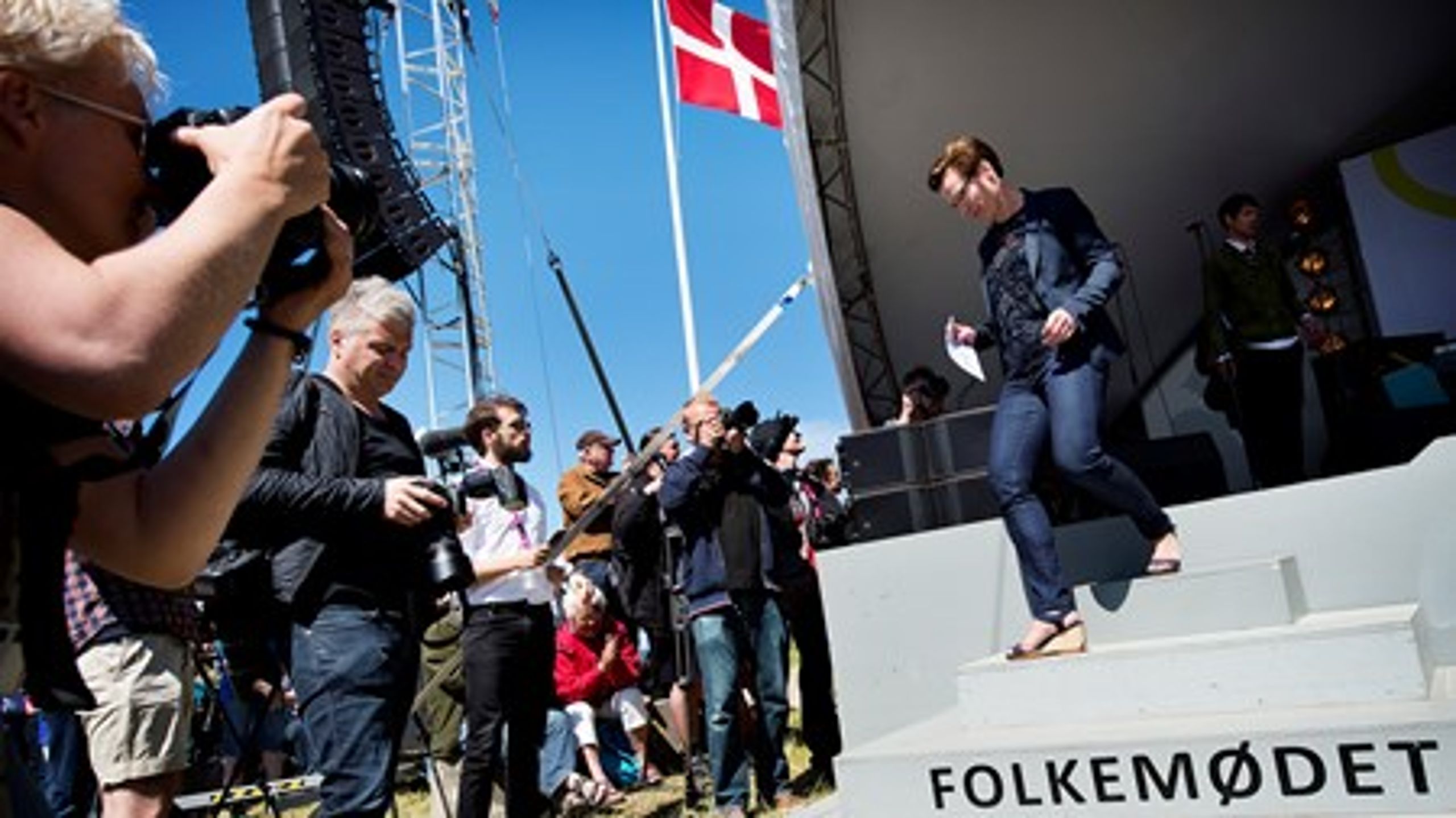 "Folkemødet er blevet så stort, at det skal ud og stå på egne ben," siger borgmester i Bornholms Regionskommune Winni Grosbøll (S), her efter åbningen af sidste års Folkemøde.&nbsp;