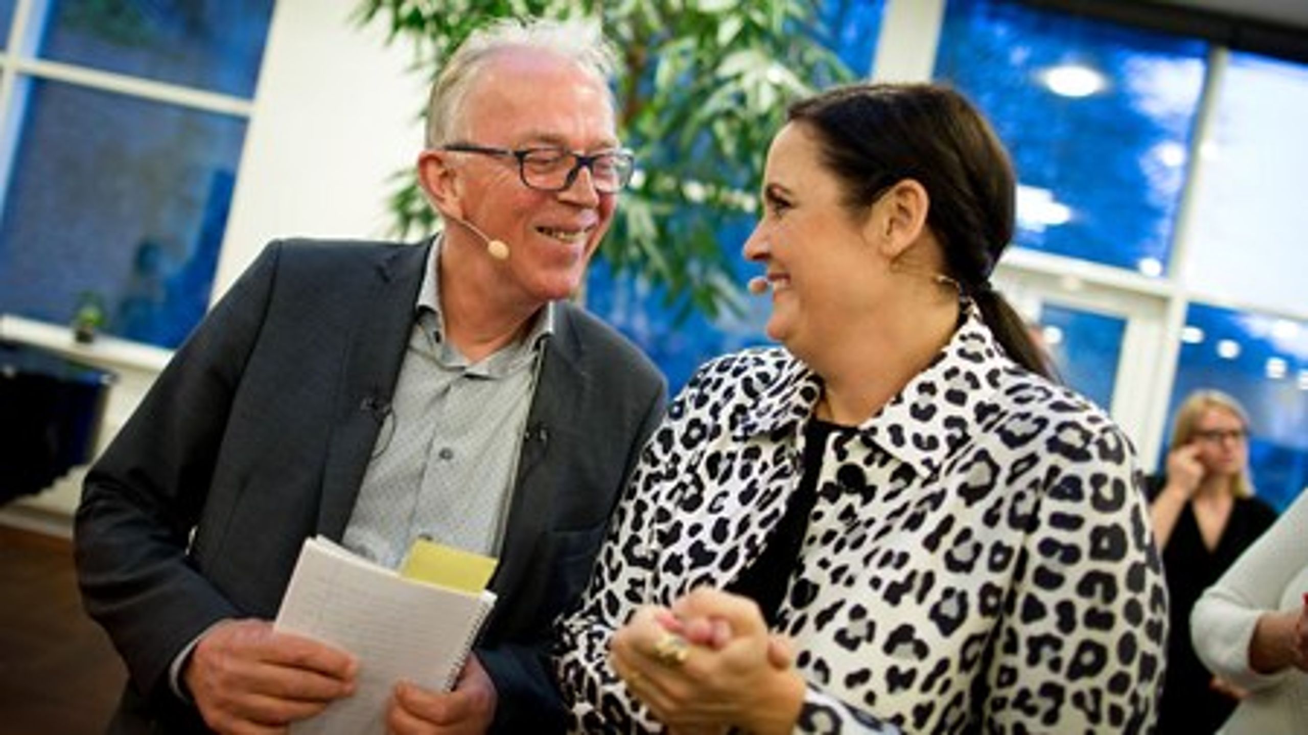 For to et halvt år siden forsvandt Villy Søvndal&nbsp;fra rampelyset. Lørdag aften var han&nbsp;til stor overraskelse tilbage&nbsp;på SF's landsmøde i Vejle.