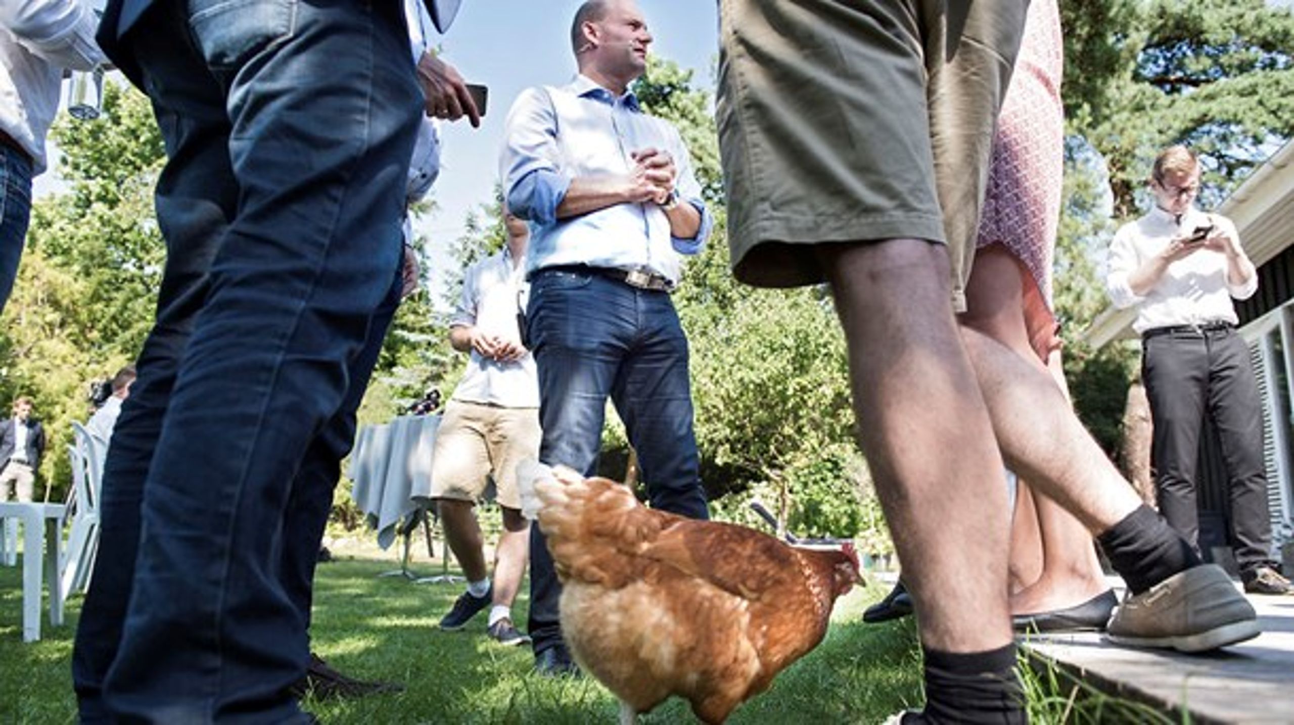 Konservative holder i forbindelse med sit sommergruppemøde&nbsp;pressemøde i en privat borgers have. Det gjorde de også sidste år.&nbsp;