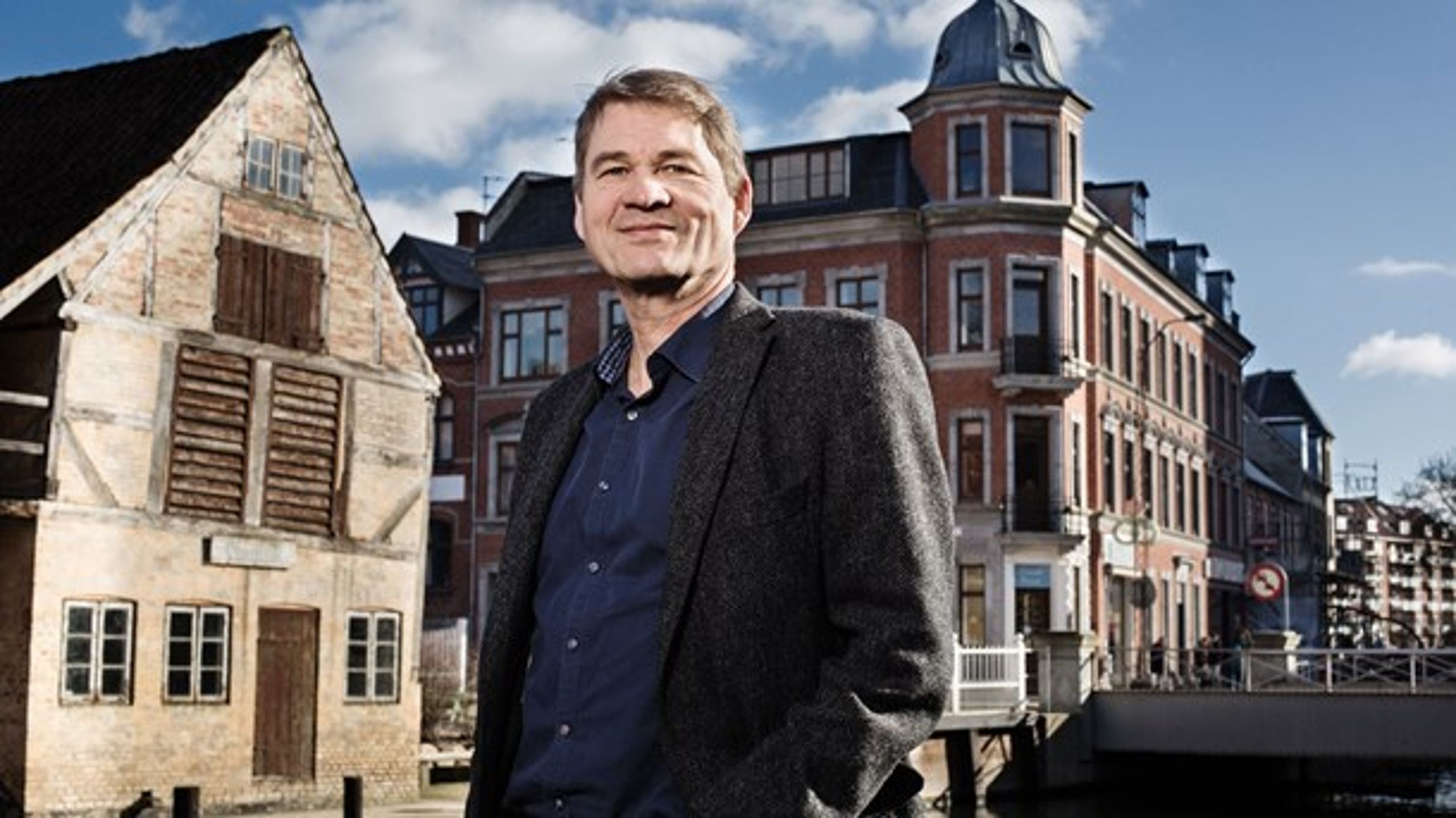 ”Der findes kun én Den Gamle By. Der er aldrig nogen, som har lavet noget tilsvarende. Det enestående og unikke betyder formentlig meget i denne sammenhæng,” siger museumsdirektør ved Den Gamle By,&nbsp;Thomas Bloch Ravn, om VisitDenmarks seneste opgørelse over kendskabet til danske turistattraktioner.