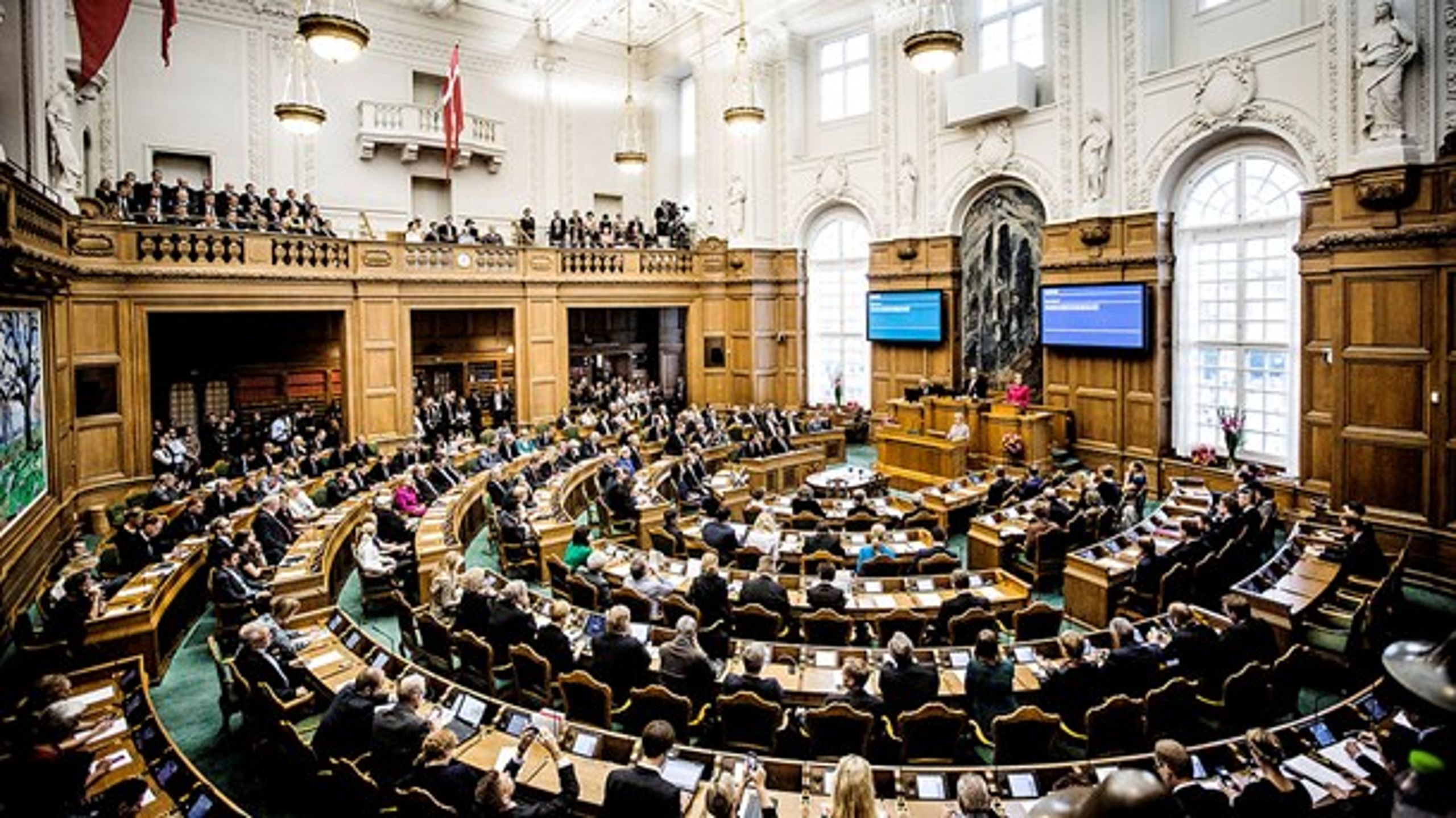 Befolkningens mistillid til politikerne har accelereret de sidste ti år, viser ny&nbsp;analyse.