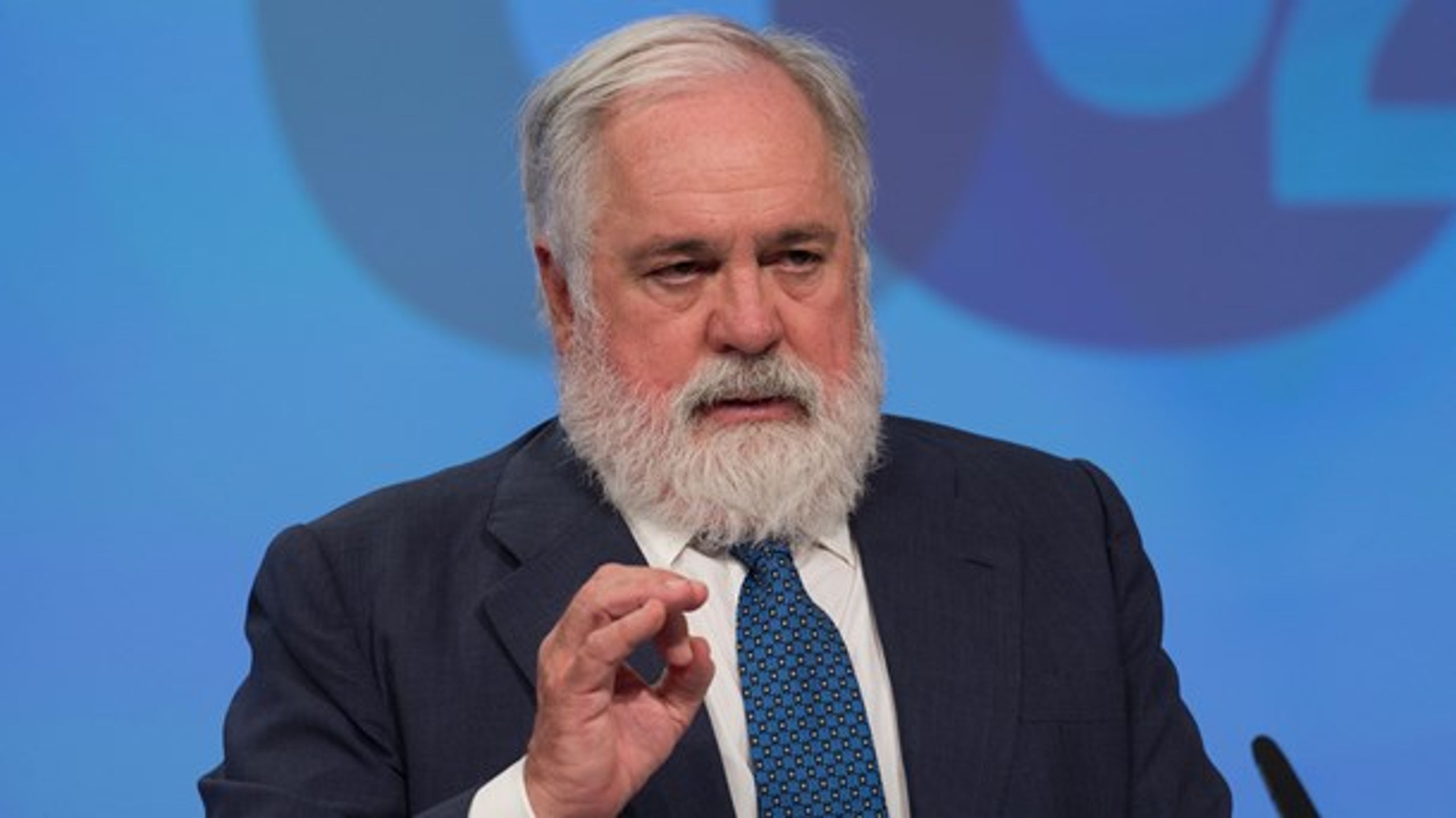 EU's klimakommissær&nbsp;Miguel Arias Cañete får en hovedrolle i denne uge i Bruxelles. Han præsenterer en længe ventet energipakke onsdag.
