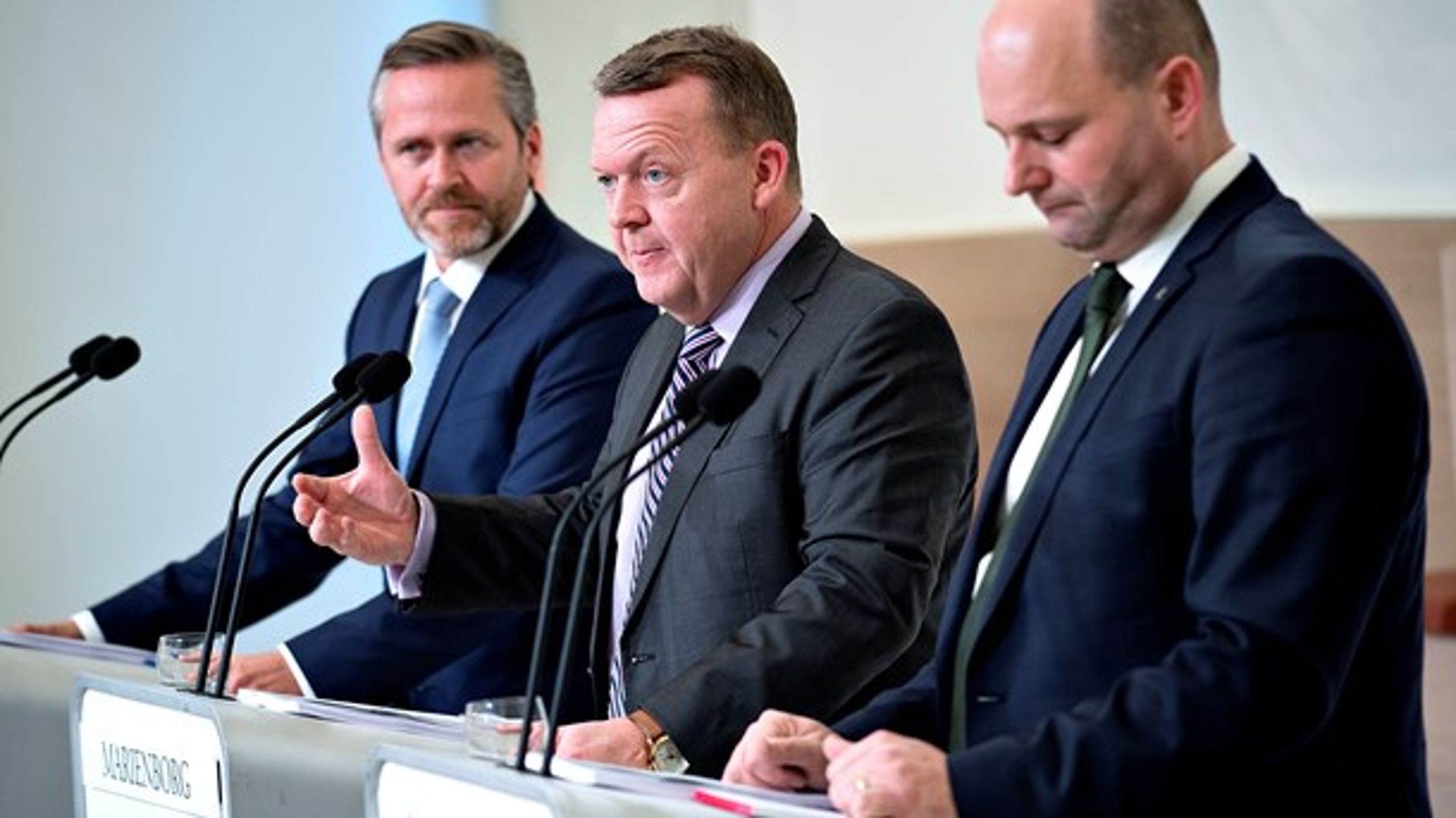 Humøret var højt hos den nye borgerlige treenighed, men for Liberal Alliance kan regeringsdeltagelse&nbsp;blive et&nbsp;tveægget sværd.&nbsp;&nbsp;<br>