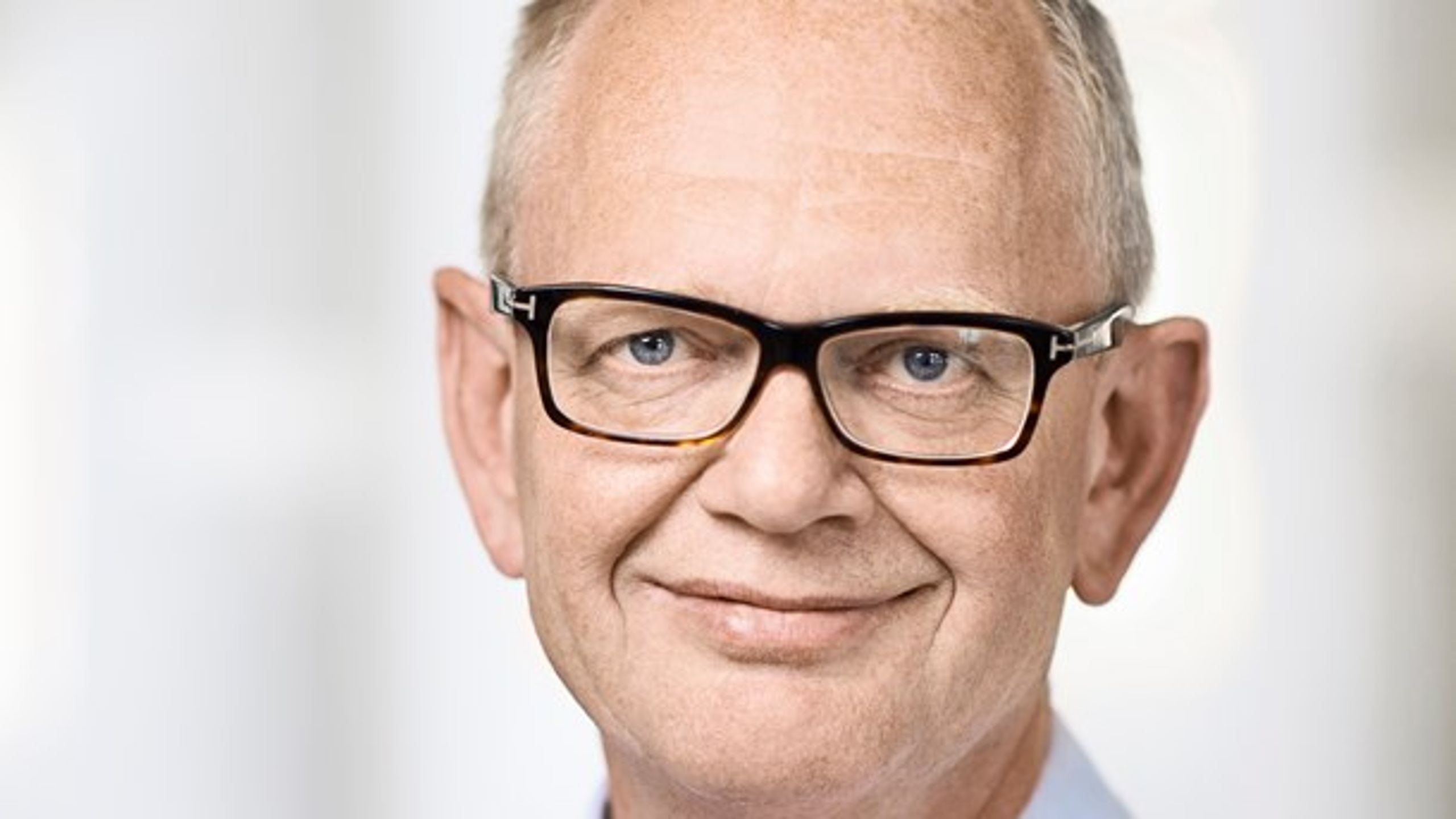 Det er prioriteret i satspuljemidlerne, og det er afgørende for kvaliteten og for effekten af det sociale arbejde, at der skabes mere forskning og viden på vores område.