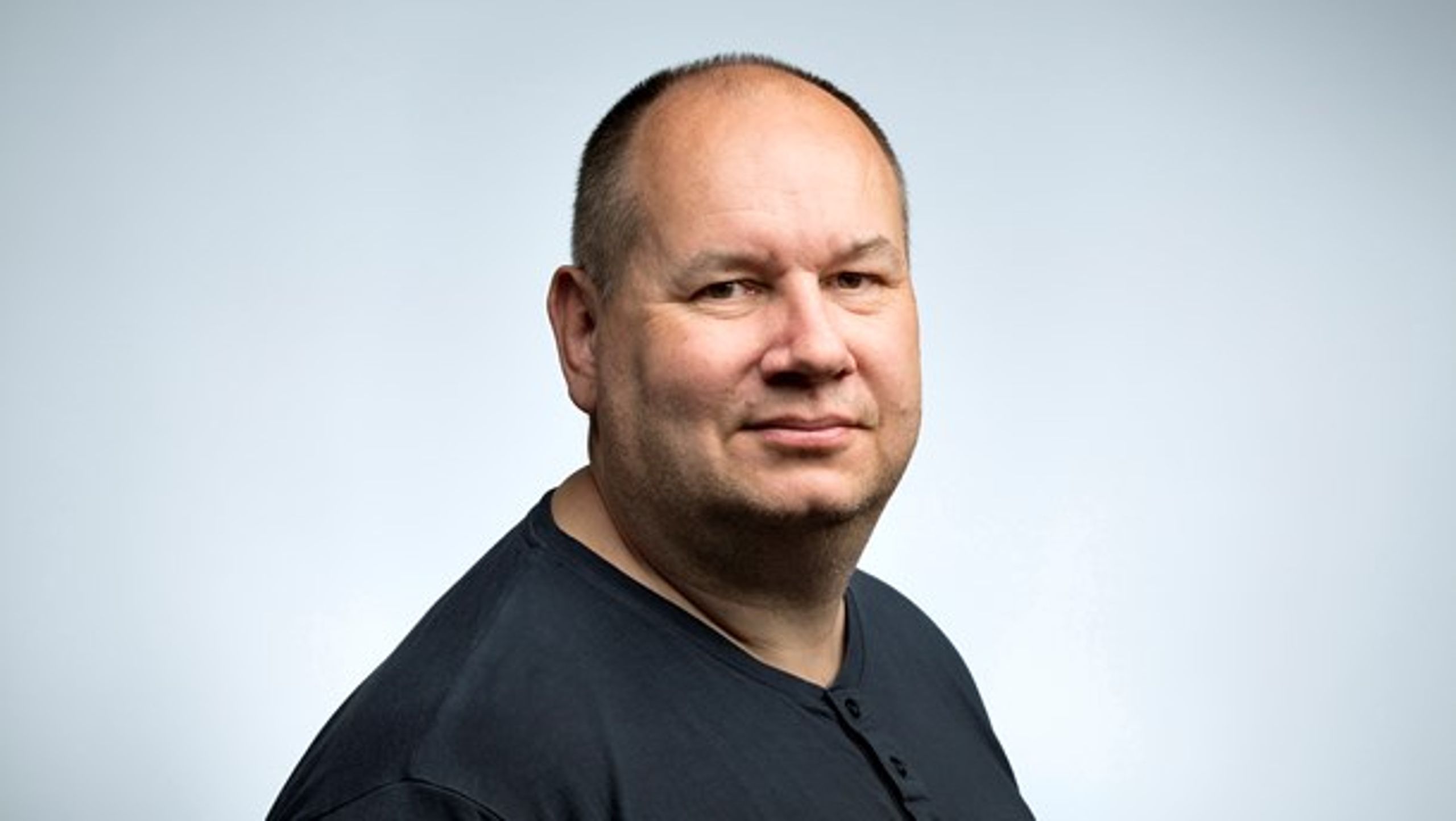 Folkeskolen bliver ufortjent talt ned, mener Uffe Rostrup, formand for Frie Skolers Lærerforening.<br>