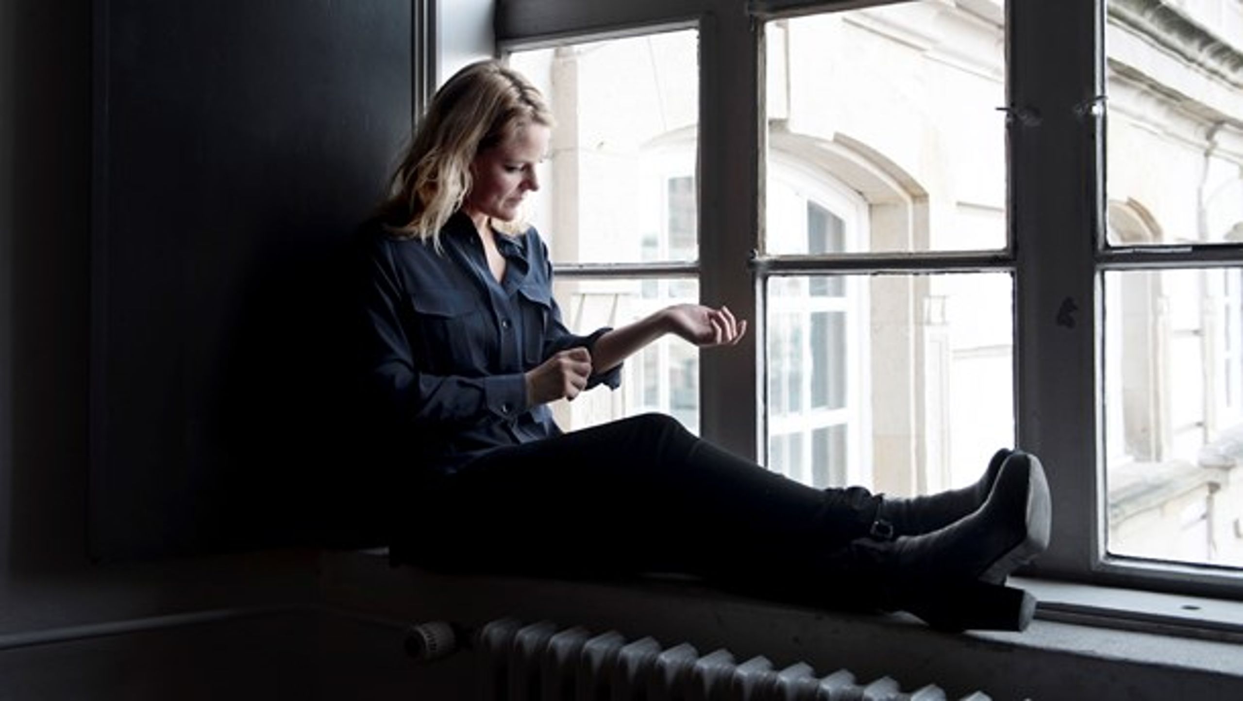 Johanne Schmidt Nielsen skiller sig ud som den danske politiker, der er bedst til at nå bredt ud på Facebook. Dansk Folkeparti markerer sig modsat som det parti, der er bedst til at aktivere egne følgere. <br>