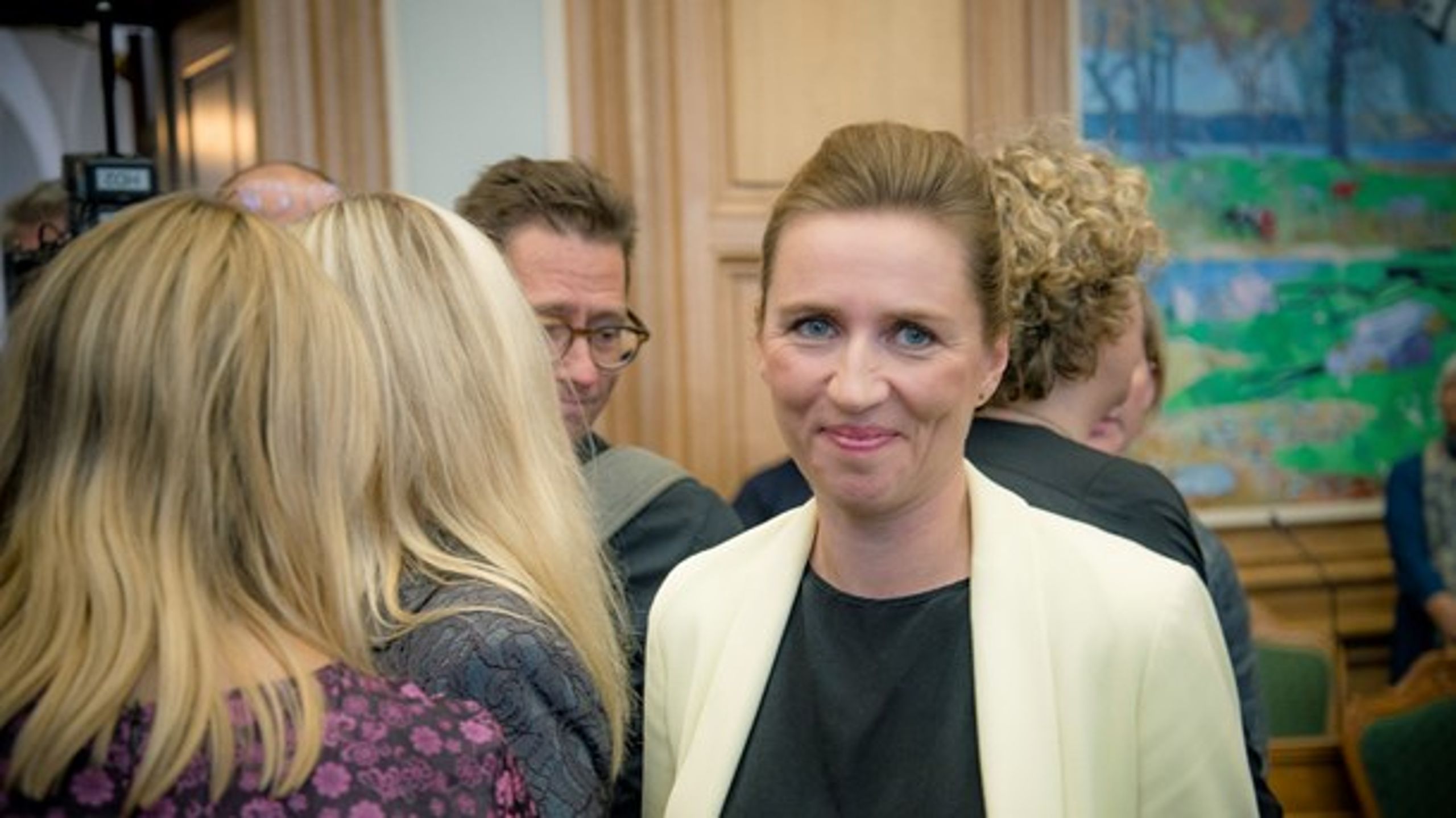 Mette Frederiksen vil vende op og ned på skolernes vurdering af elevernes uddannelsesparathed.
