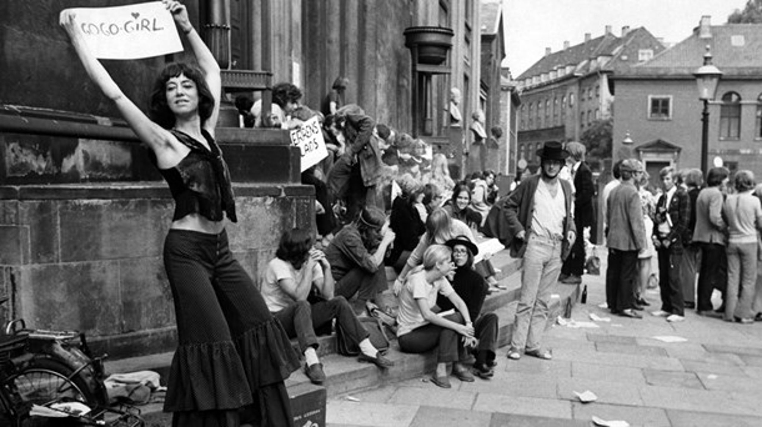<div>ELITENS BØRN: I perioden 1960 – 1970 blev antallet af studerende ved universiteterne firdoblet. Foto fra immatrikulation Københavns Universitet 1970.&nbsp;(Foto: Haakon Nielsen/Scanpix)</div>