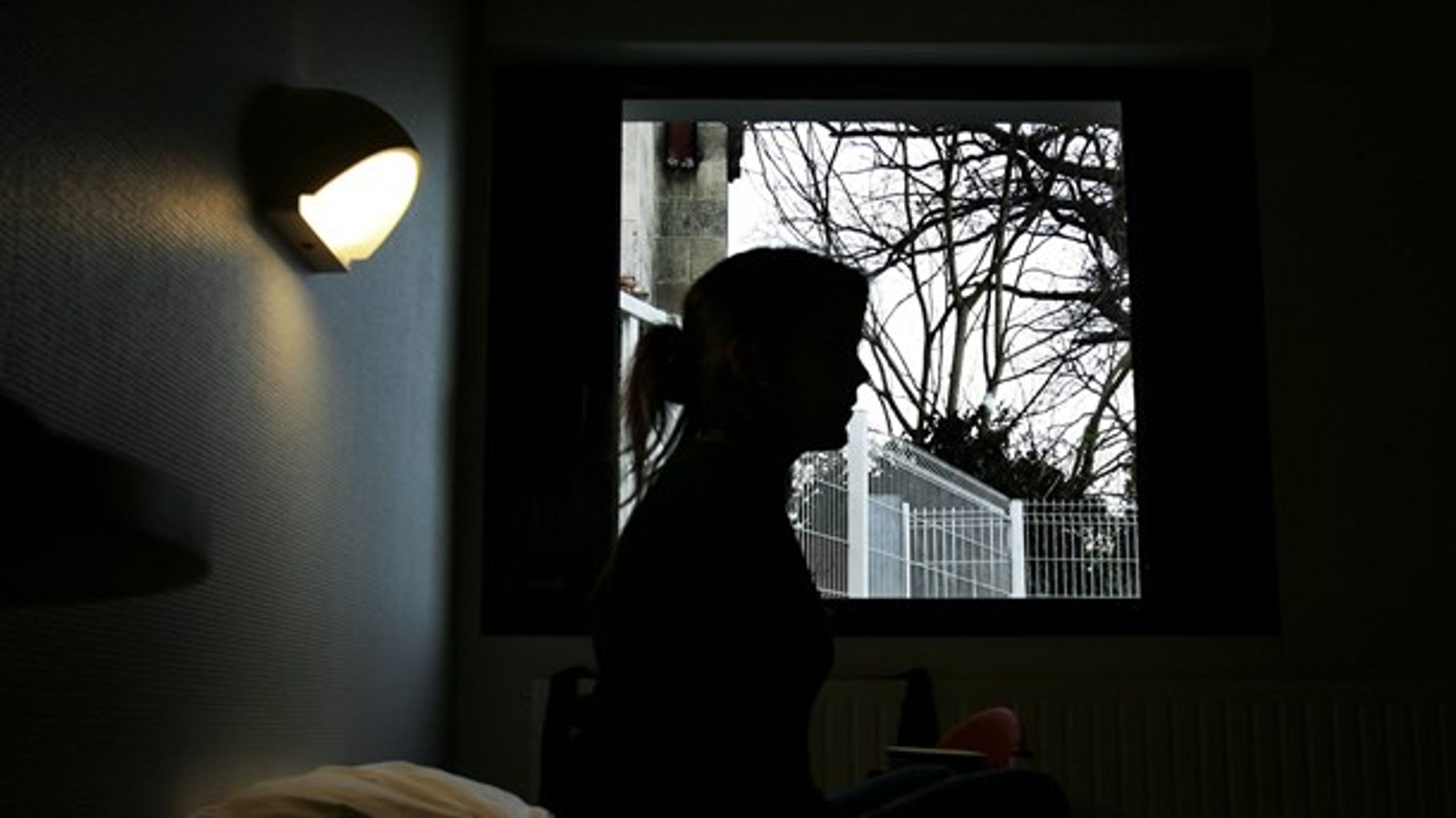 Fungerende sundhedsminister Karen Ellemann (V) droppede onsdag&nbsp;et lovforslag, der indeholdt en ny&nbsp;type bosted til psykisk syge. Nu skal hun få enderne til at mødes med aktører og partierne bag satspuljen.&nbsp;