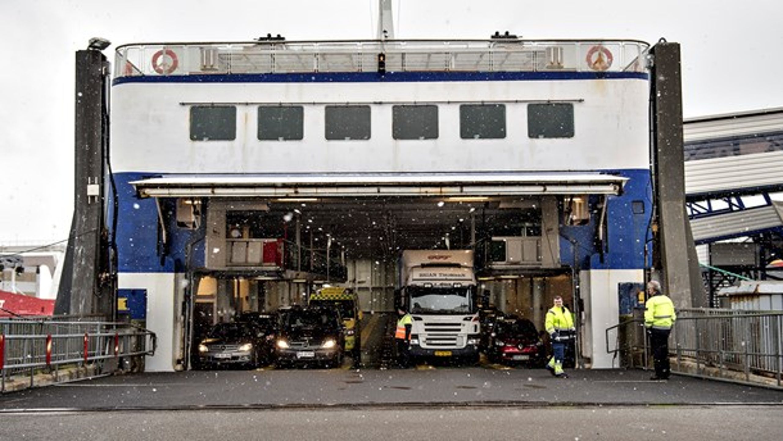 Mange flere har taget færgen på tværs af landet, påpeger Jakob Ullegård.