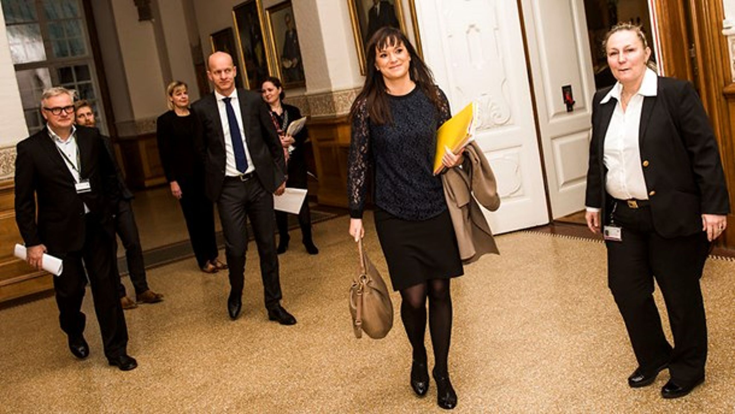 Jens Kloppenborg-Skrumsager (tv.) stopper som særlig rådgiver for innovationsminister Sophie Løhde.&nbsp;