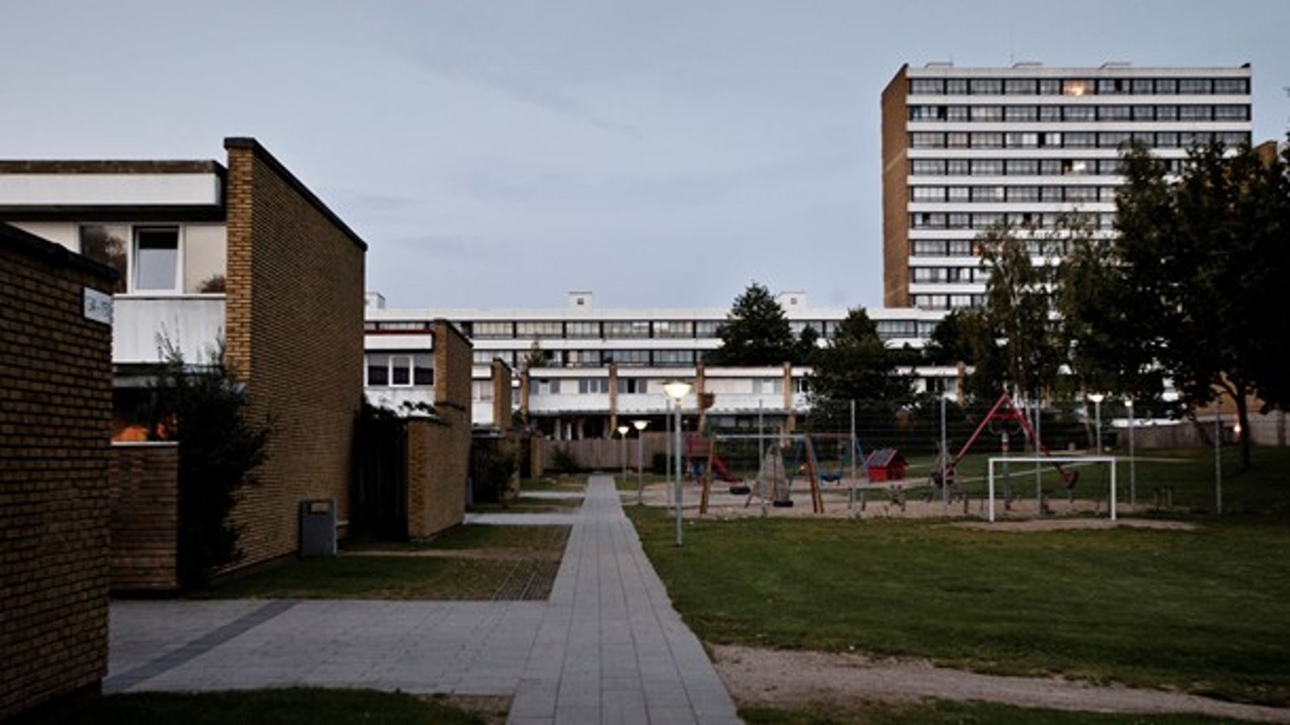 Enhedslisten vil målrette kampagner&nbsp;mod nogle af de boligområder, der har en meget lav stemmeprocent. "Der er et stort potentiale både for Enhedslisten, hvis vi kan få flere i de udsatte boligområder til at stemme," siger kommunalordfører Finn Sørensen (EL)