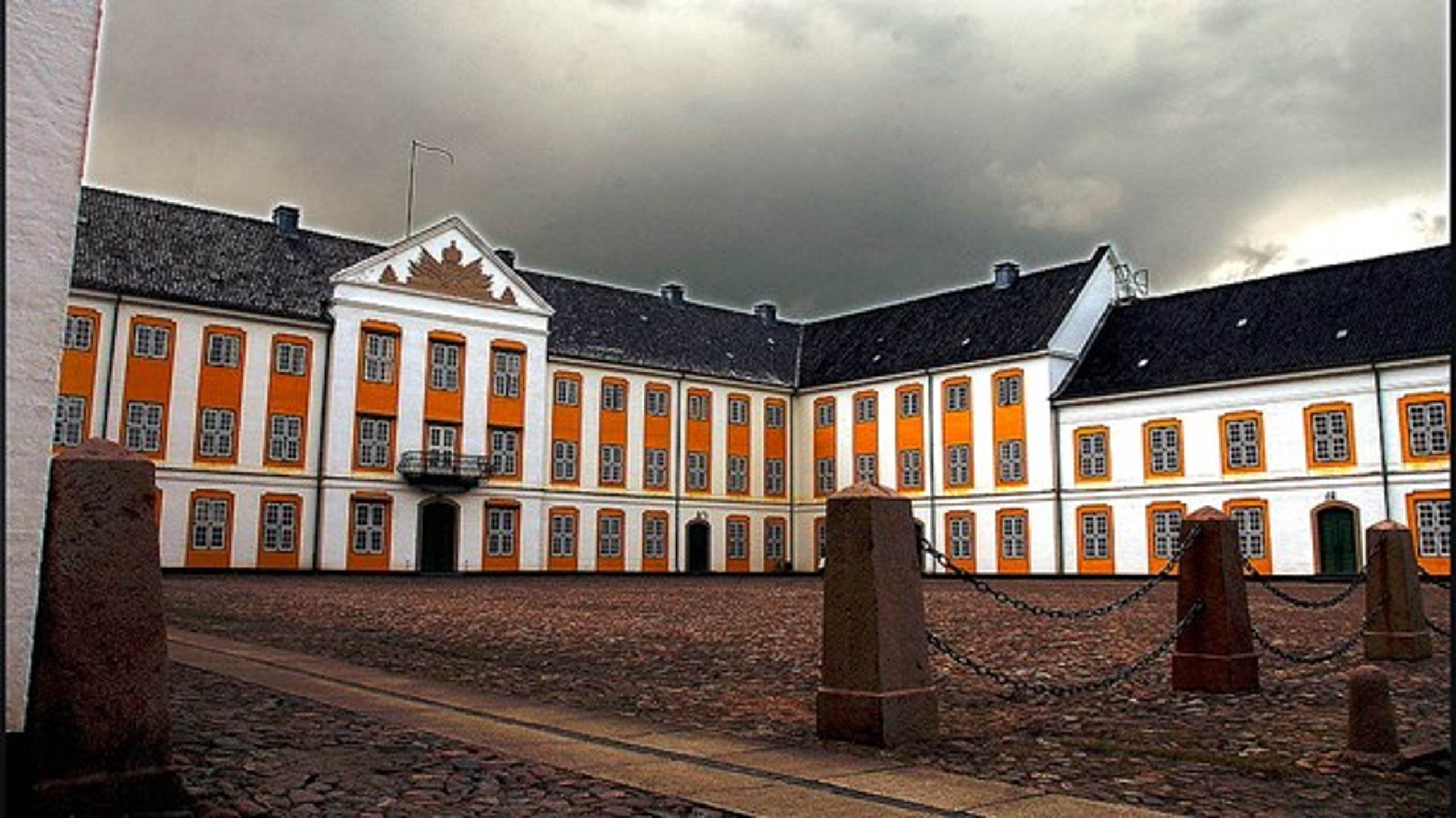 De sidste medarbejdere, der skal flytte til Augustenborg Slot, flytter først i 2019, da slottet først skal restaureres færdigt.<br>