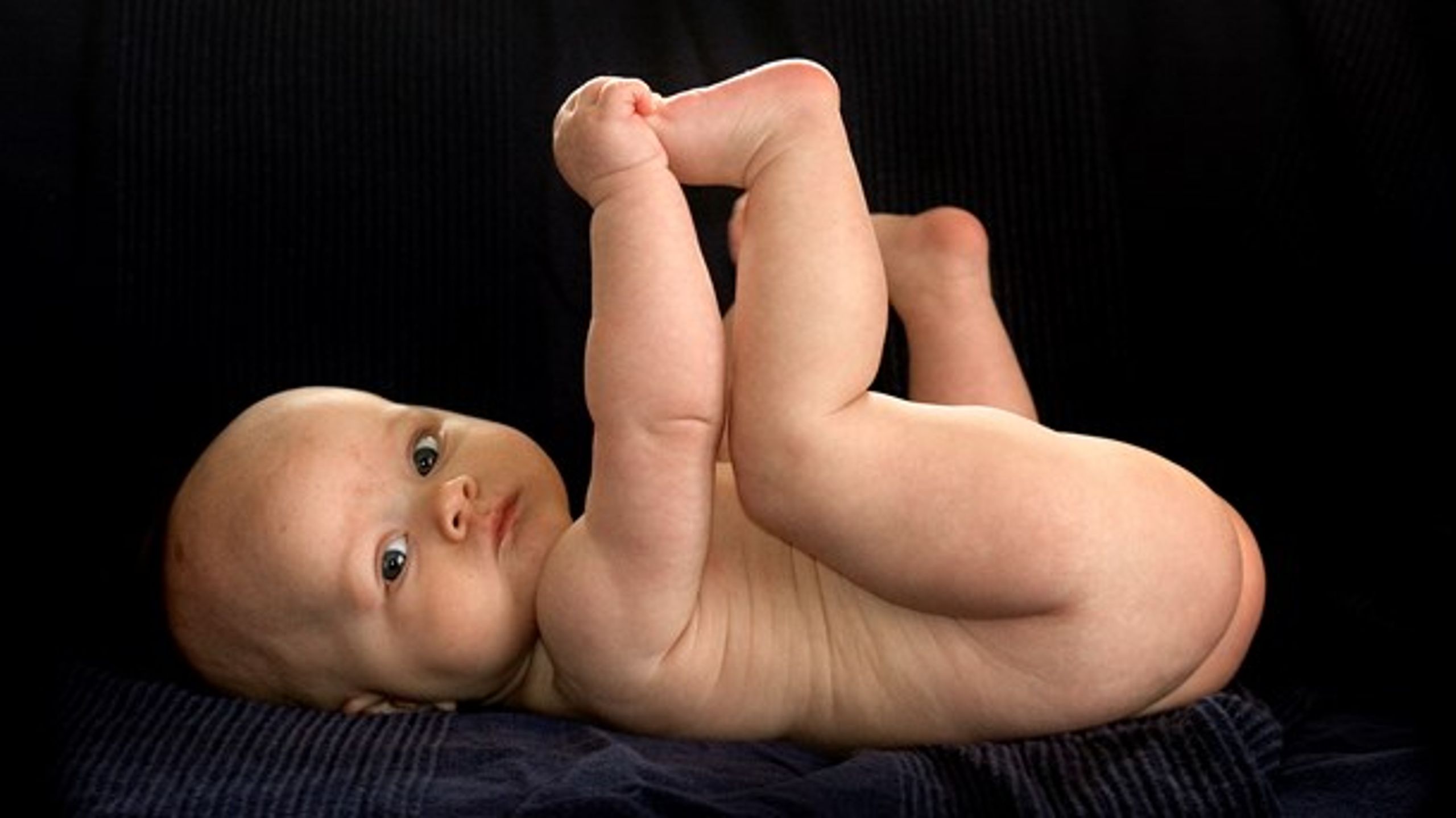 Lige fra første færd udsættes danskernes børn for hormonforstyrrende kemi. Ny rapport viser bekymrende "cocktail-effekter".&nbsp;