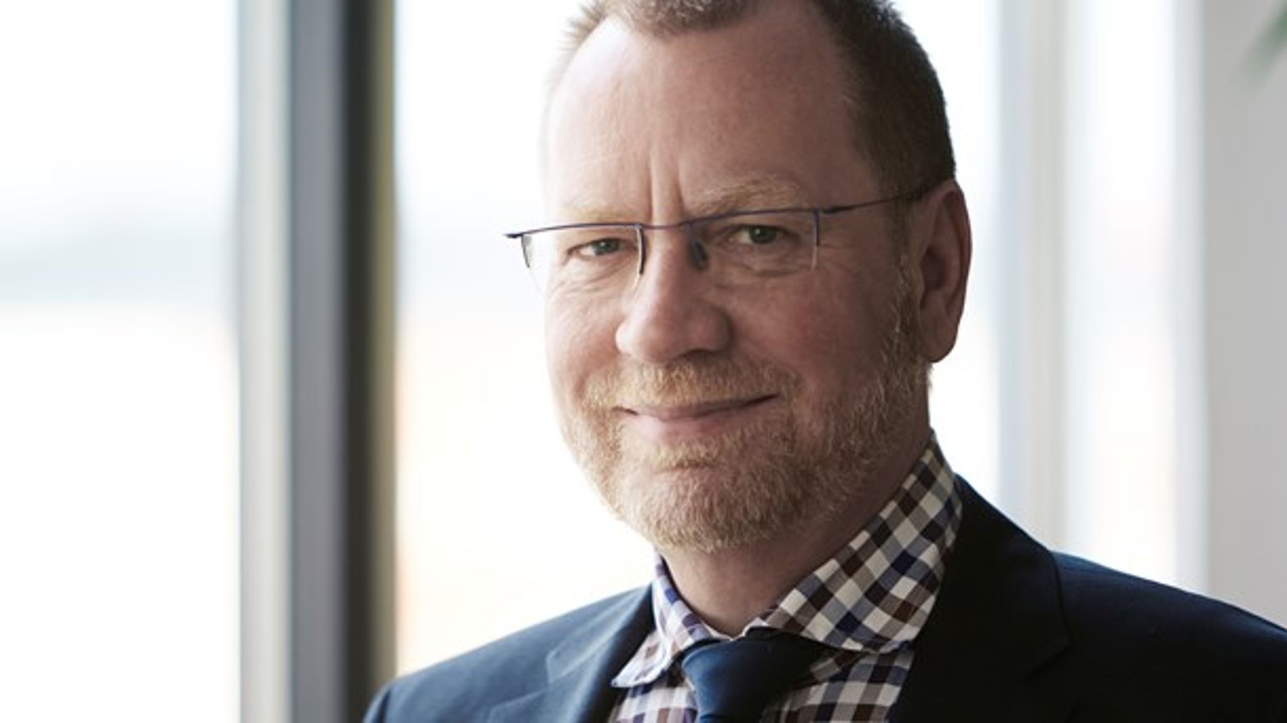 Den sociale silo-tænkning starter på Slotsholmen og spreder sig i kommuner og regioner, skriver Knud Aarup fra Socialpolitisk Forening.