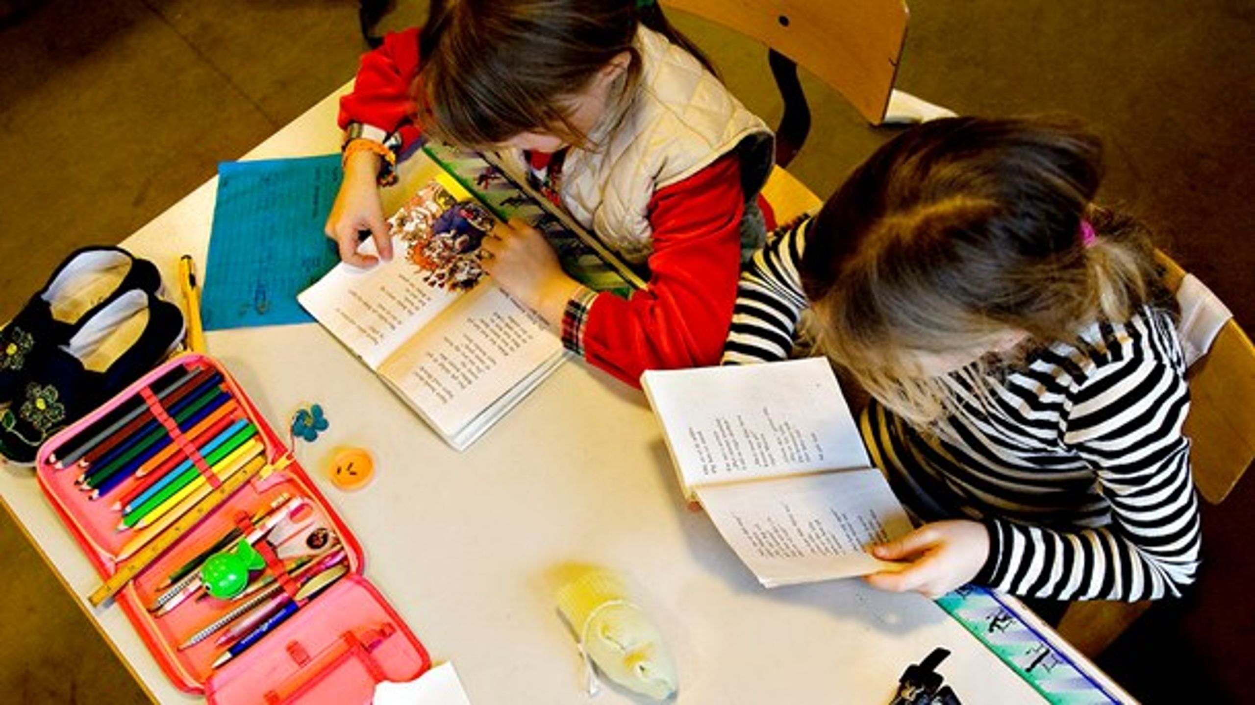 "Kommunerne får puttet tre milliarder i kassen, så jeg kan&nbsp;ikke forstå, hvorfor de skal finde endnu mere på det her område. Det er helt ubegribeligt,” siger Skolelederforeningens formand Claus Hjortdal om økonomiaftalen mellem regeringen og KL.