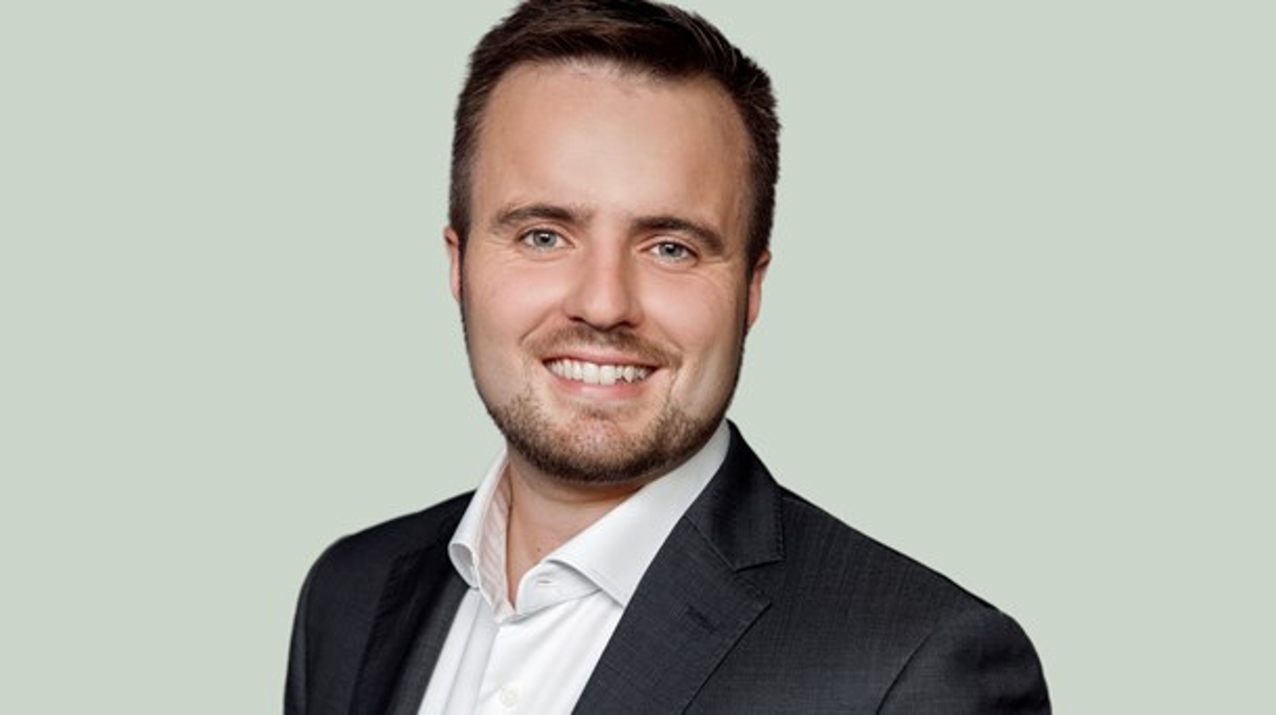 Simon Kollerup (S) inviterer miljø- og fødevareministeren til en sommerøl og samarbejde.