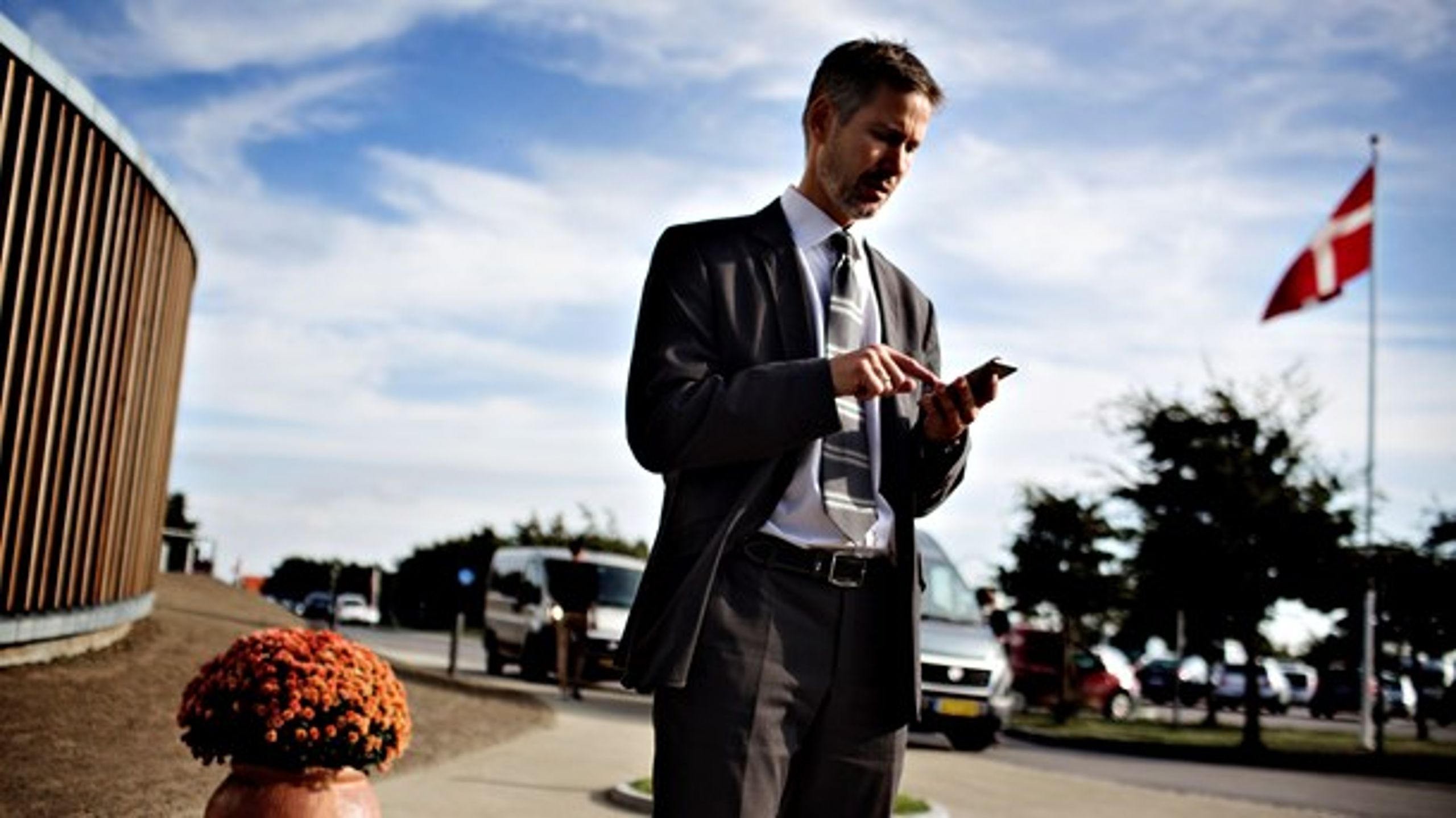 Slagelses borgmester,&nbsp;Stén Knuth (V), beskyldes af sin politiske modstander Villum Christensen (LA) for at have modarbejdet et flertal i byrådet.&nbsp;