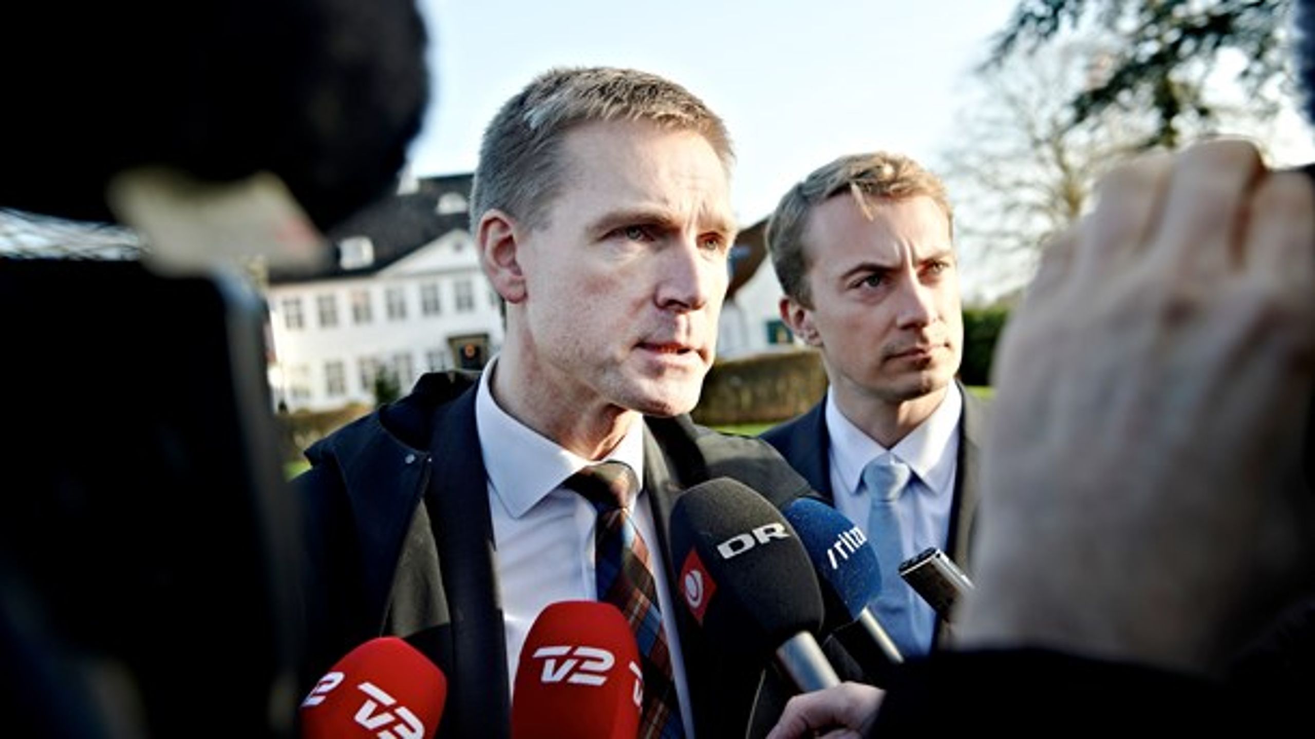 Dansk Folkeparti henter stemmer tilbage fra Socialdemokratiet og Venstre efter en regulær vælgerlussing i efteråret&nbsp;oven på anklager mod DF's Morten Messerschmidt om svindel med EU-midler, viser ny analyse.