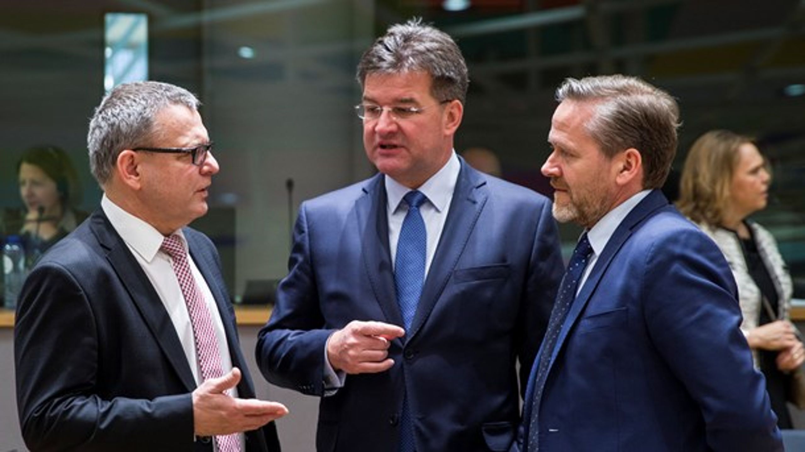 Udenrigsminister Anders Samuelsen, her&nbsp;med sine tjekkiske og slovakiske kolleger, vil gøre møderne i EU-kredsen mere effektive.&nbsp;