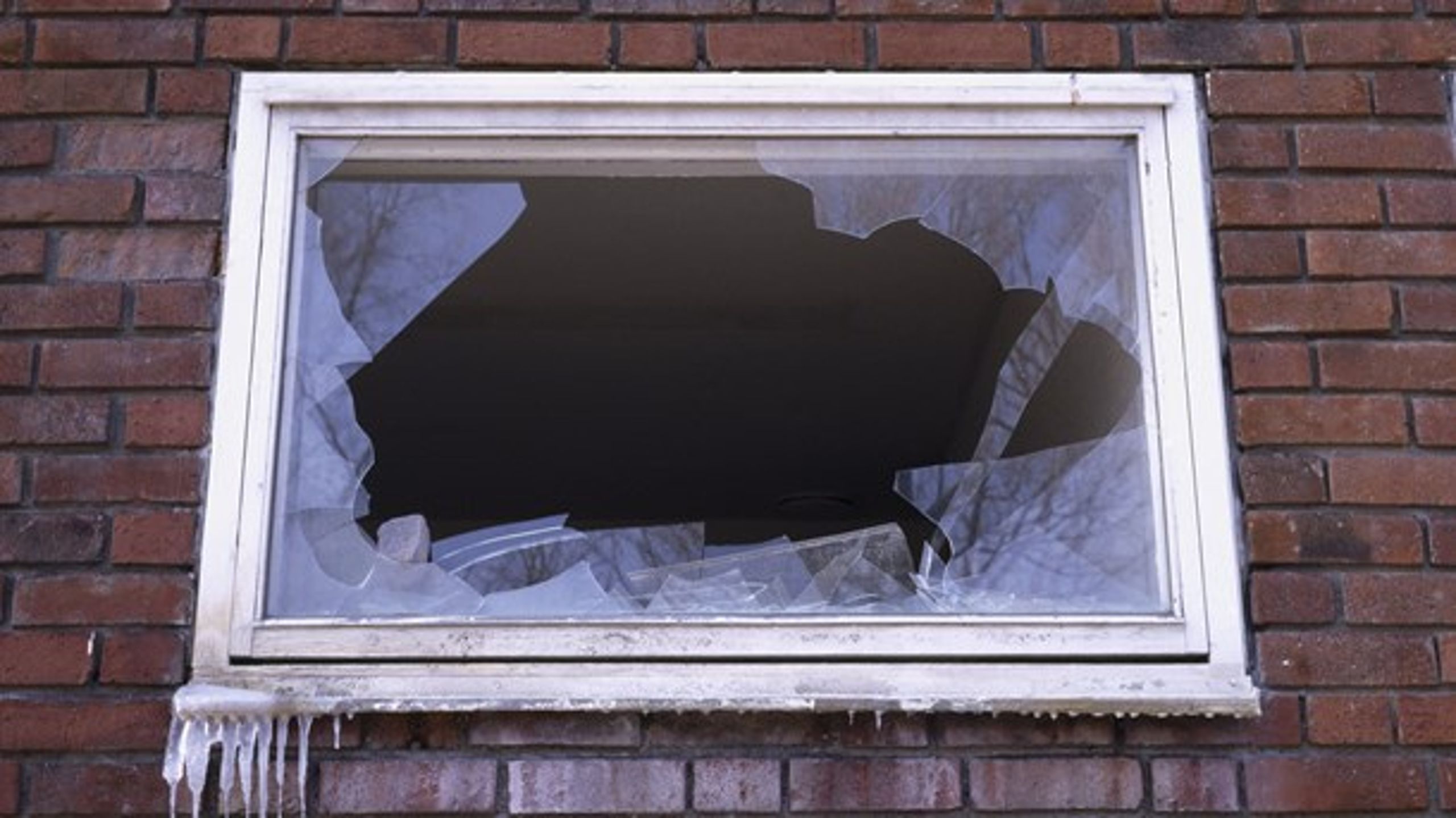 Flere lokalpolitikere oplever hærværk på deres privatadresse. Det er alt fra knuste ruder til ødelæggelser på biler. Billedet er et modeltfoto, og har ikke relation til personerne i artiklen.