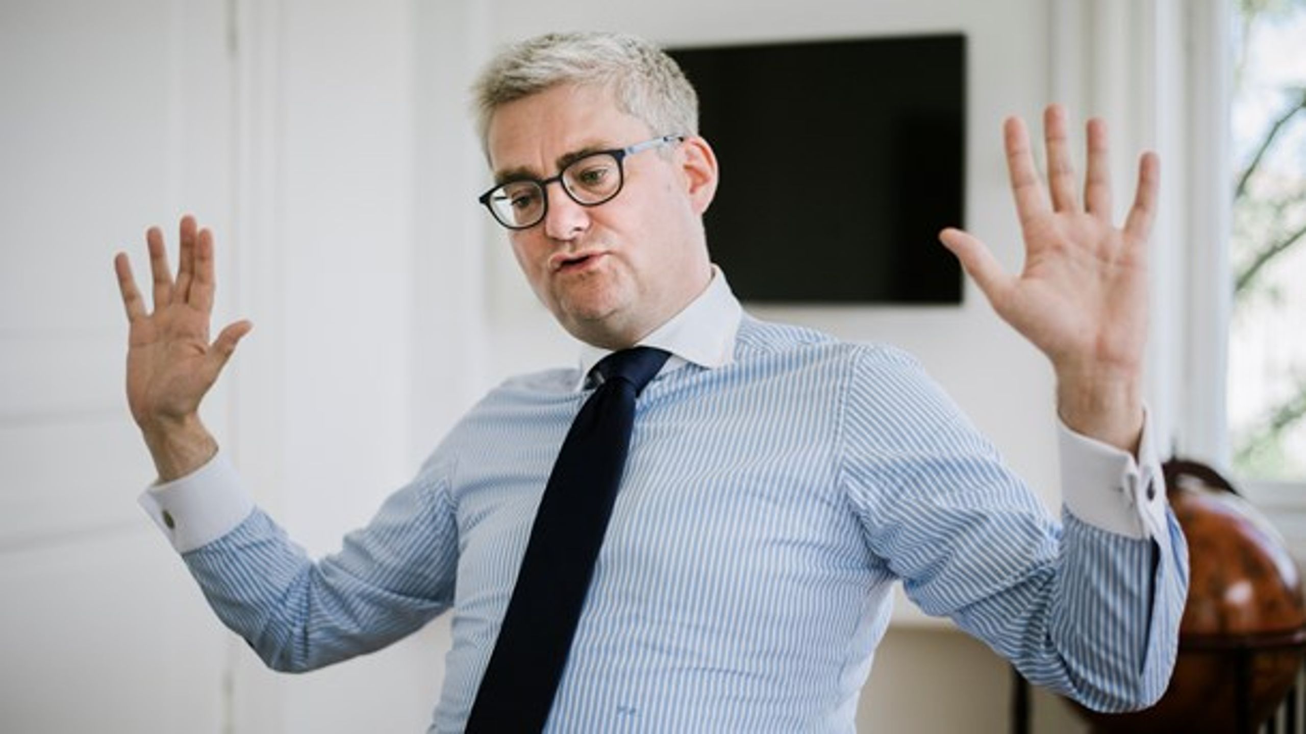 Uddannelsesminister Søren Pind (V) og undervisningsminister Merete Riisager (LA) vil have, at&nbsp;de unge&nbsp;på gymnasierne "skal lære noget".