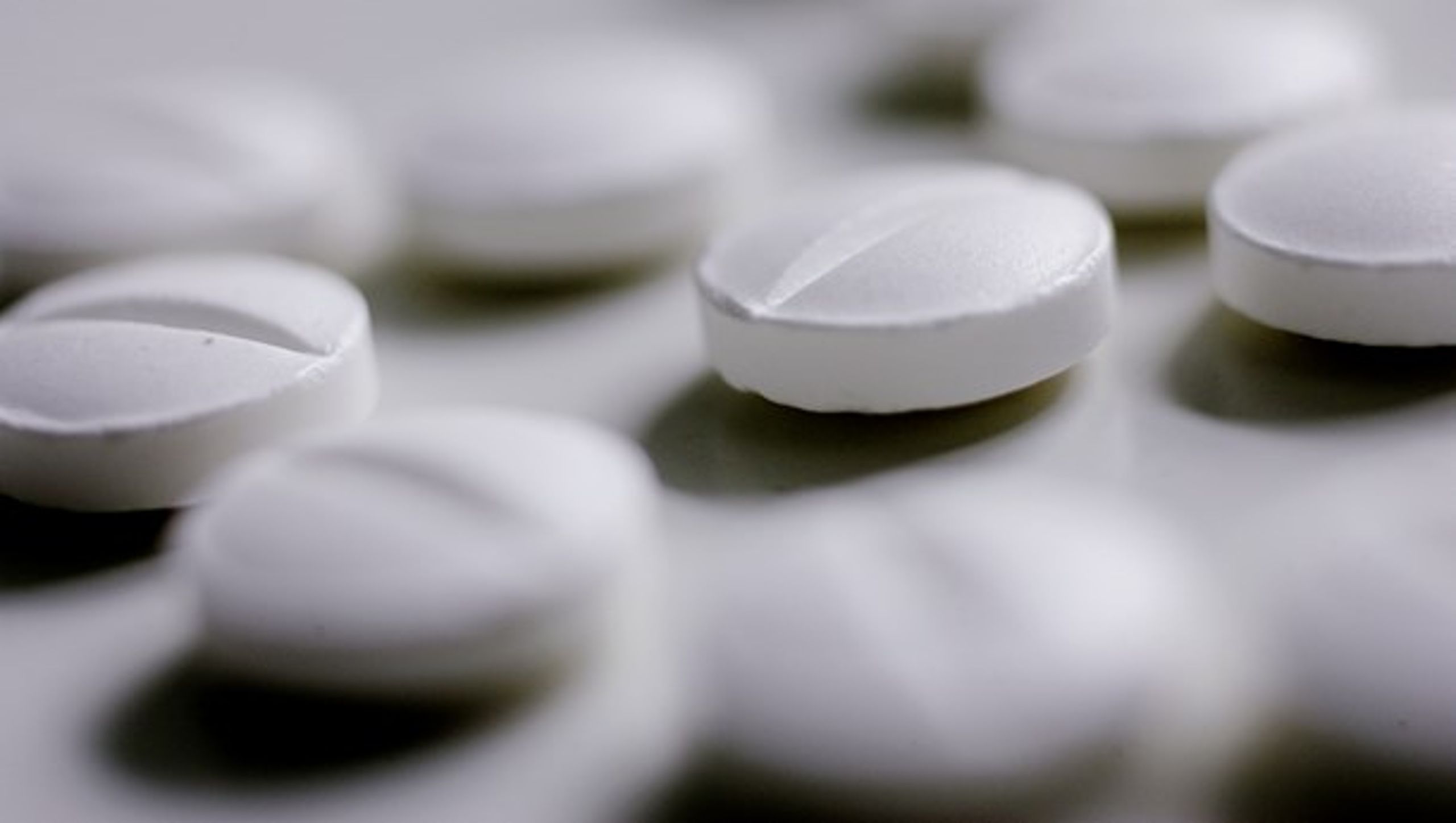 Der er ingen tvivl om, at
antibiotika har været anvendt forkert tidligere, men i dag arbejdes der aktivt
for en reducering af brugen, skriver Carsten Jensen.