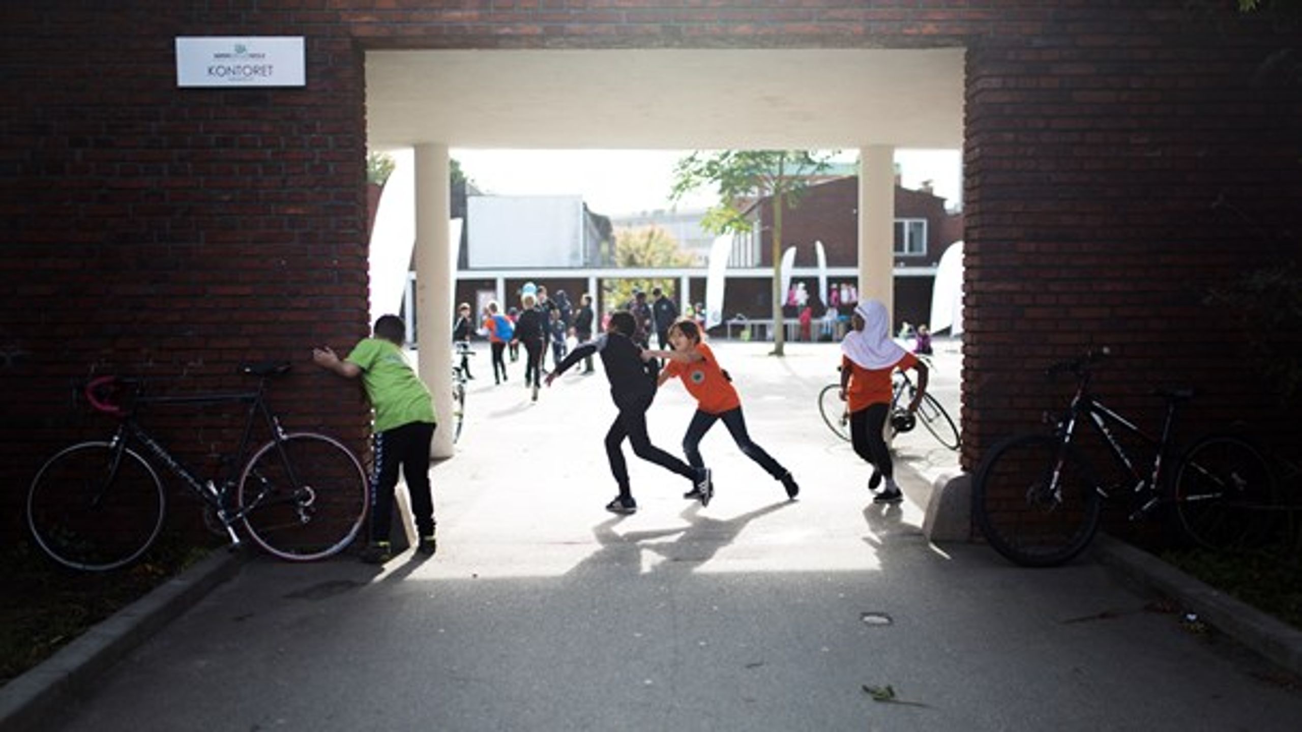 Beskyt folkeskolen mod politikeres detailstyring og mod Danmarks Lærerforenings primitive magtmanifestationer, skriver Henrik Christoffersen fra CEPOS.