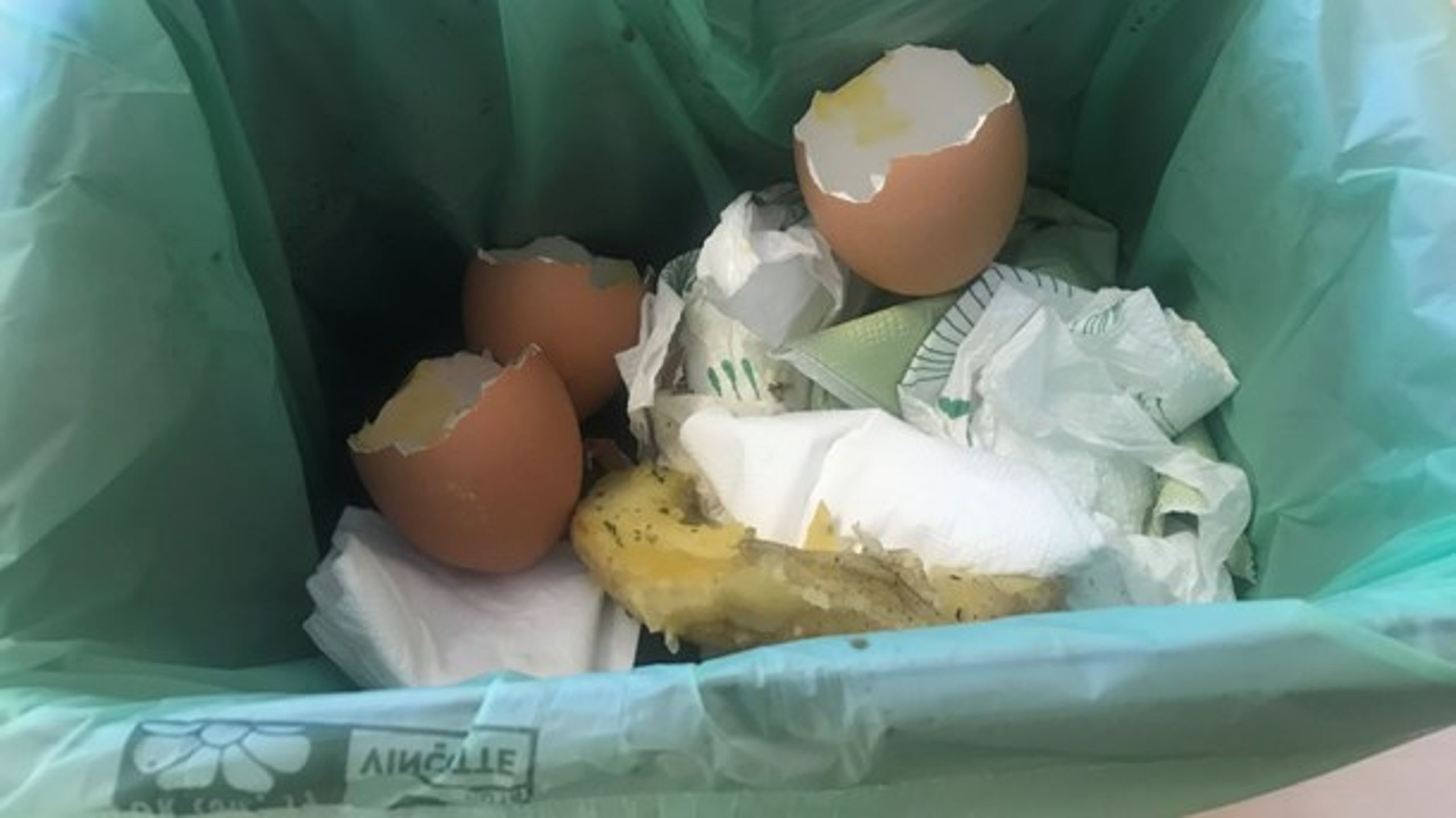 41 procent af vores husholdningsaffald er bioaffald, der kan genbruges. Levering af grønne poser med tilhørende spand giver forståelse for kommunens betydning, skriver Rasmus Nielsen.